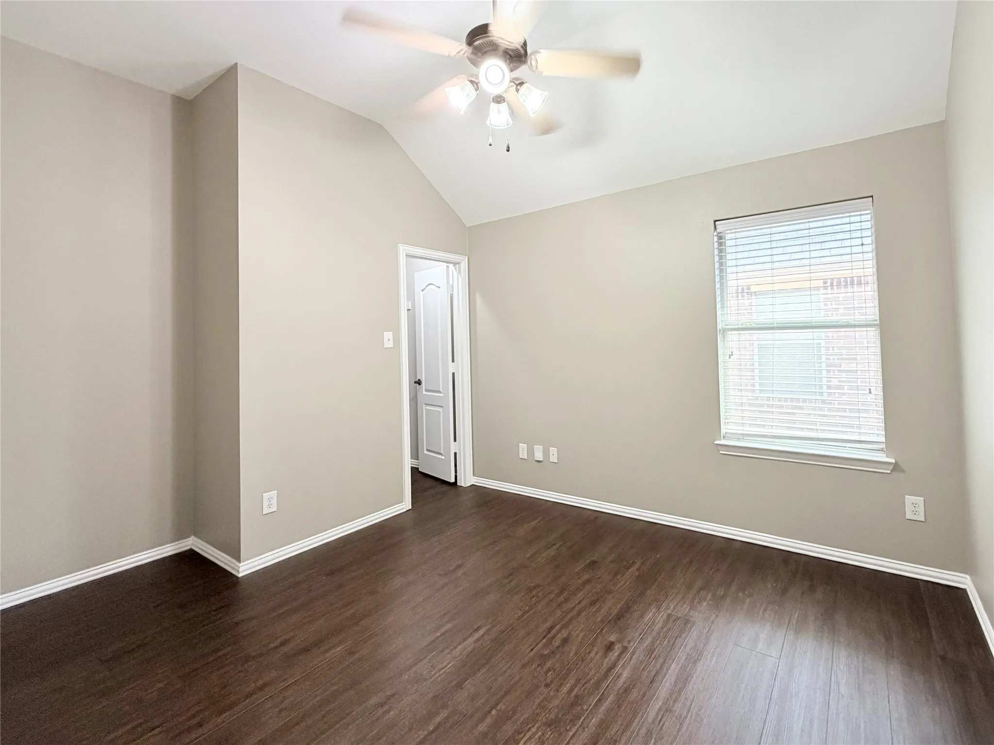 Single Family Residence For Rent in Denton County , 2800 Appaloosa Court, Little Elm, Texas 75068, 5 Bedroom, 4 Bathroom, 2 Garage spaces, 3,451 Sqft, built in 2007, mls#21330149, Real Estate Agent in Little Elm, Homes For Rent in Denton county, Homes For Rent in Little Elm, Realtor in Little Elm Texas, Real Estate Brokerage Independent Realty Texas, Luminita Cordes Realtor
