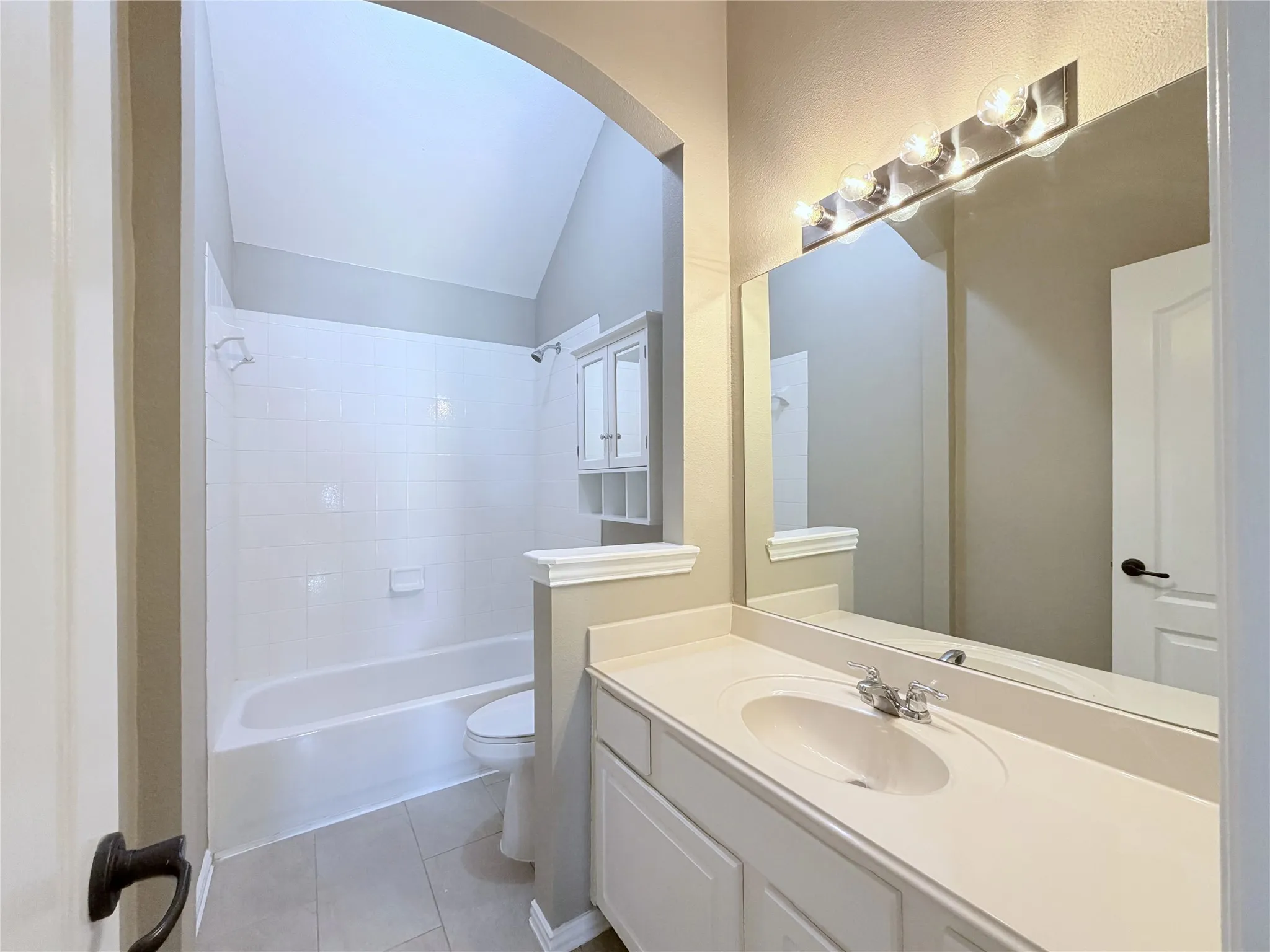 Single Family Residence For Rent in Denton County , 2800 Appaloosa Court, Little Elm, Texas 75068, 5 Bedroom, 4 Bathroom, 2 Garage spaces, 3,451 Sqft, built in 2007, mls#21330149, Real Estate Agent in Little Elm, Homes For Rent in Denton county, Homes For Rent in Little Elm, Realtor in Little Elm Texas, Real Estate Brokerage Independent Realty Texas, Luminita Cordes Realtor