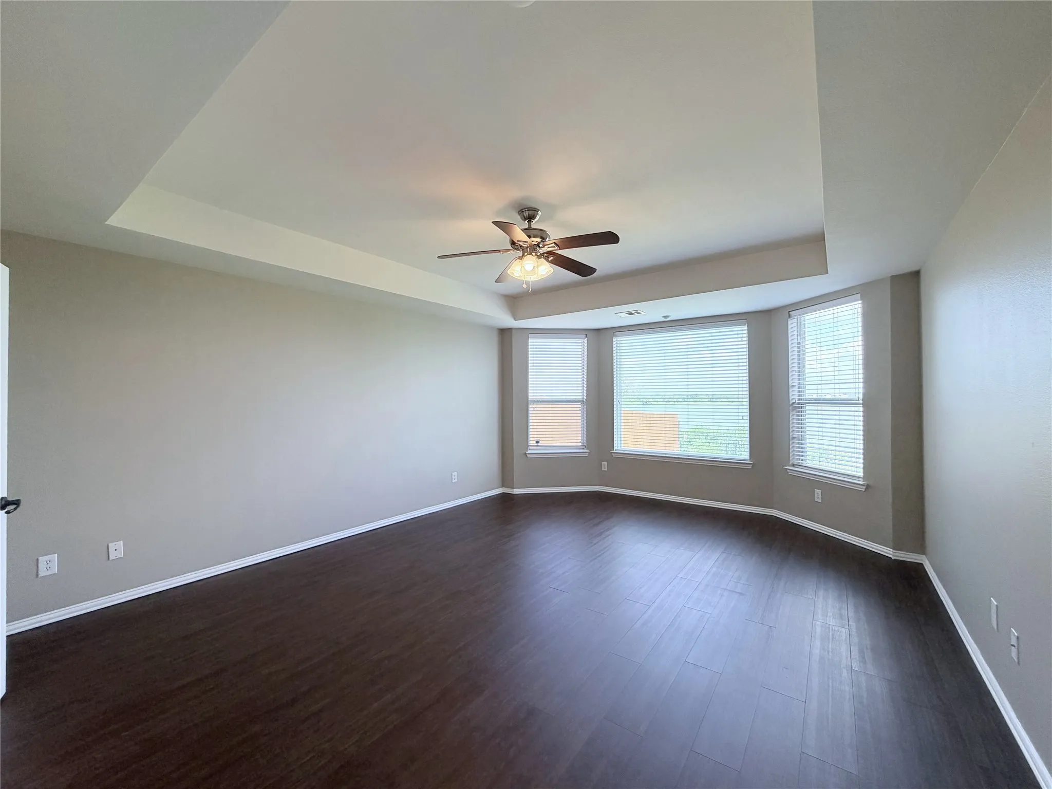 Single Family Residence For Rent in Denton County , 2800 Appaloosa Court, Little Elm, Texas 75068, 5 Bedroom, 4 Bathroom, 2 Garage spaces, 3,451 Sqft, built in 2007, mls#21330149, Real Estate Agent in Little Elm, Homes For Rent in Denton county, Homes For Rent in Little Elm, Realtor in Little Elm Texas, Real Estate Brokerage Independent Realty Texas, Luminita Cordes Realtor