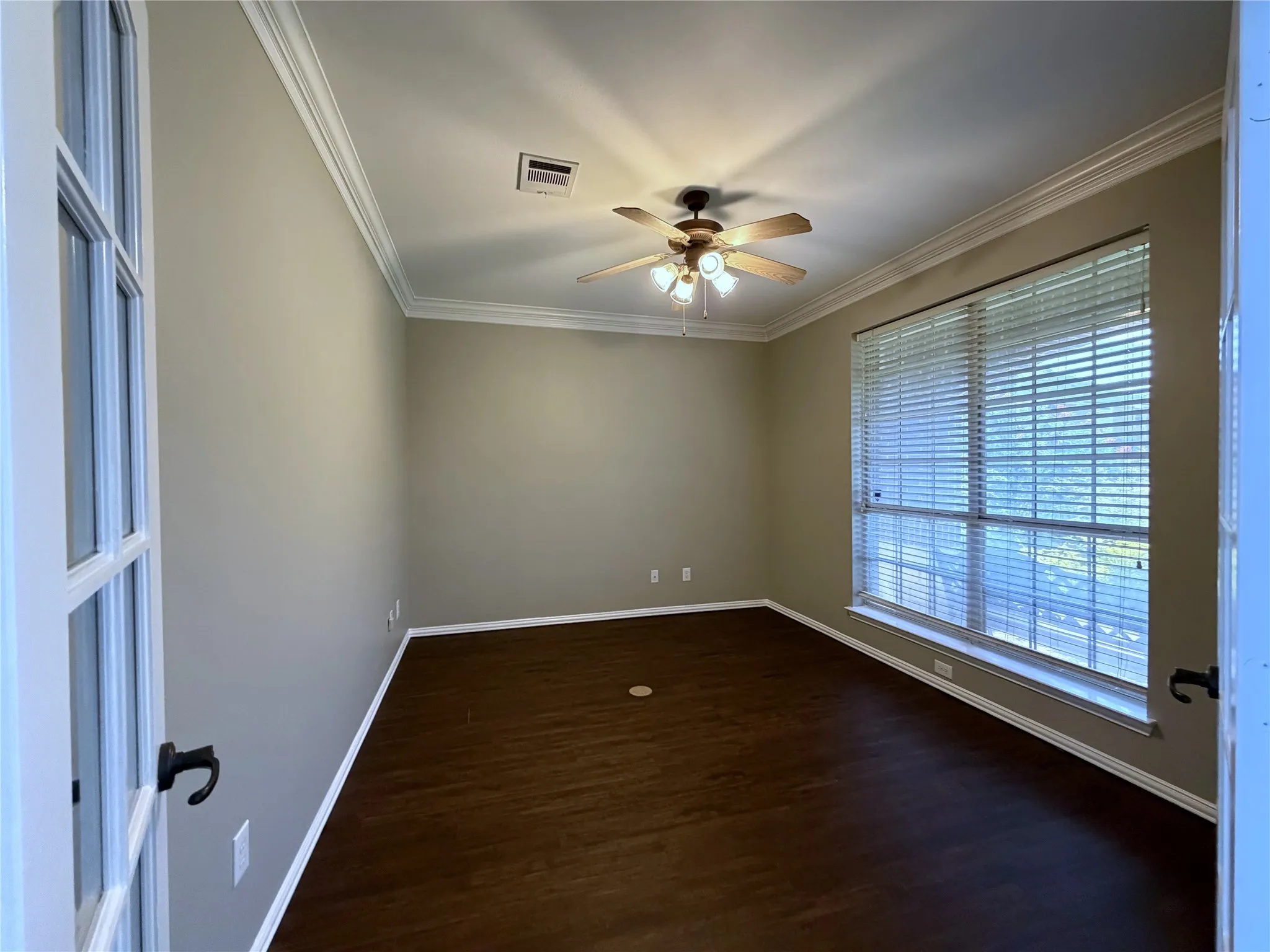 Single Family Residence For Rent in Denton County , 2800 Appaloosa Court, Little Elm, Texas 75068, 5 Bedroom, 4 Bathroom, 2 Garage spaces, 3,451 Sqft, built in 2007, mls#21330149, Real Estate Agent in Little Elm, Homes For Rent in Denton county, Homes For Rent in Little Elm, Realtor in Little Elm Texas, Real Estate Brokerage Independent Realty Texas, Luminita Cordes Realtor