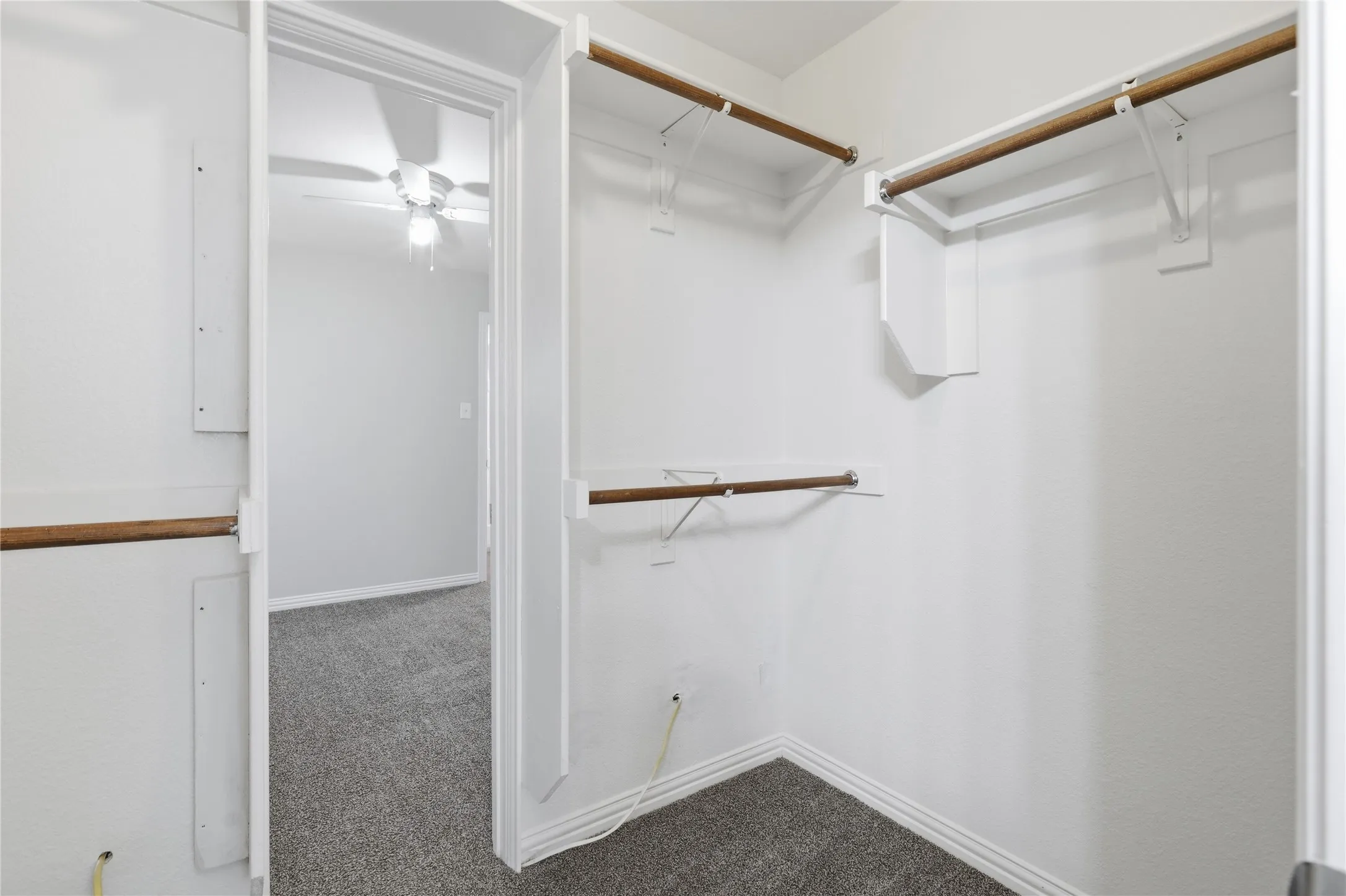 Single Family Residence For Sale in Denton County , 2713 Dawn Spring Drive, Little Elm, Texas 75068, 3 Bedroom, 2 Bathroom, 2 Garage spaces, 1,437 Sqft, built in 2004, mls#21329192, Real Estate Agent in Little Elm, Homes For Sale in Denton county, Homes For Sale in Little Elm, Realtor in Little Elm Texas, Real Estate Brokerage Independent Realty Texas, Luminita Cordes Realtor