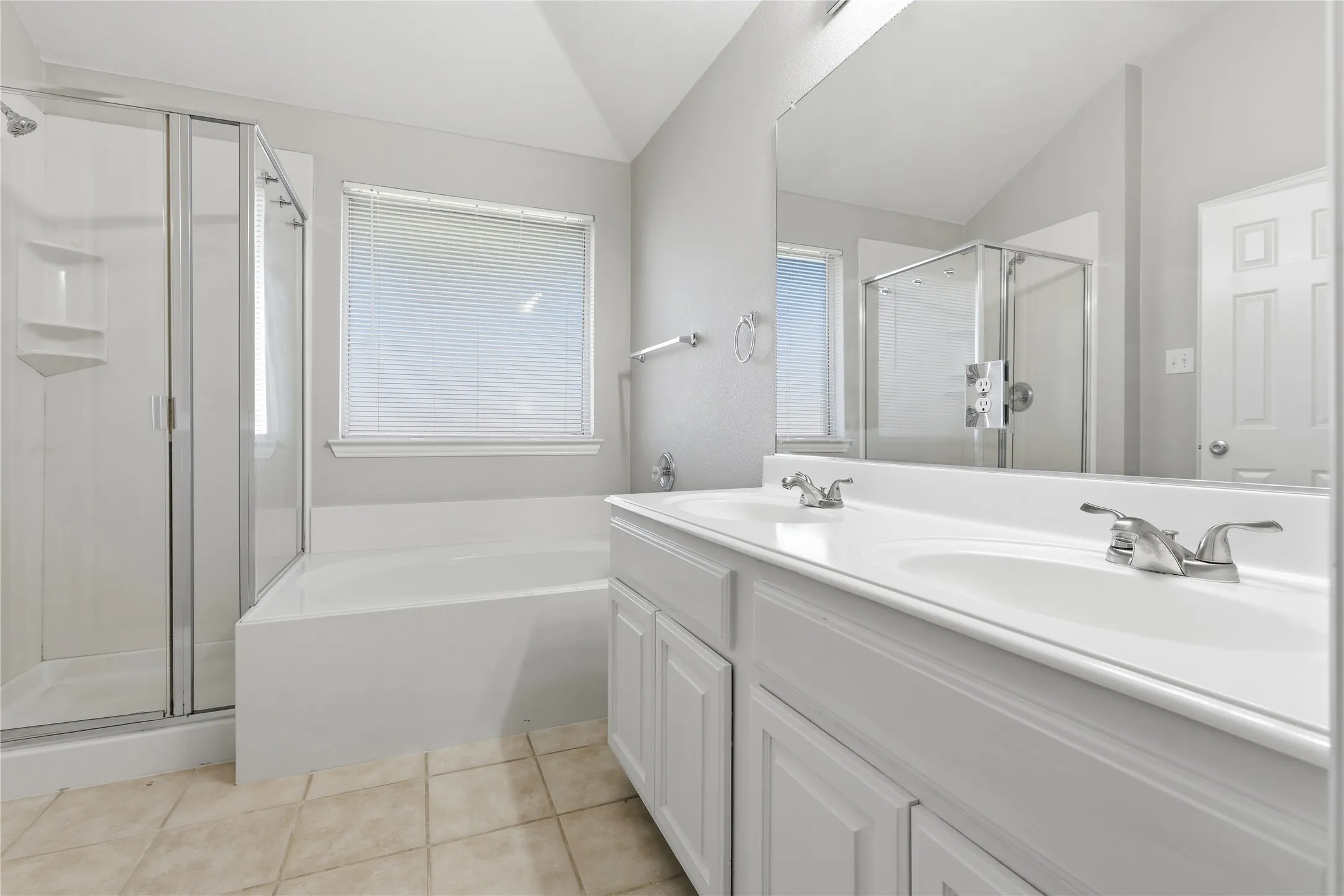 Single Family Residence For Sale in Denton County , 2713 Dawn Spring Drive, Little Elm, Texas 75068, 3 Bedroom, 2 Bathroom, 2 Garage spaces, 1,437 Sqft, built in 2004, mls#21329192, Real Estate Agent in Little Elm, Homes For Sale in Denton county, Homes For Sale in Little Elm, Realtor in Little Elm Texas, Real Estate Brokerage Independent Realty Texas, Luminita Cordes Realtor