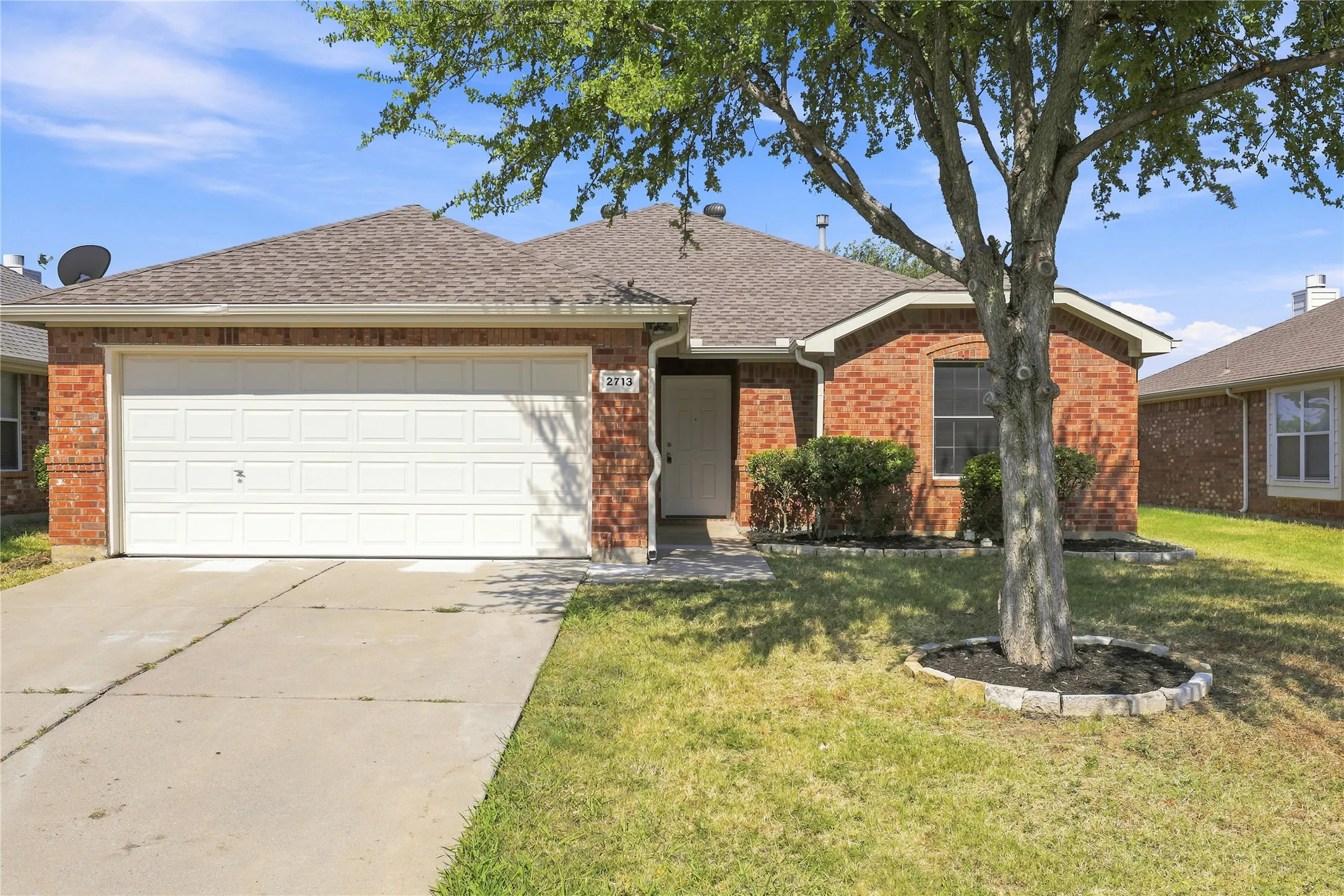 Single Family Residence For Sale in Denton County , 2713 Dawn Spring Drive, Little Elm, Texas 75068, 3 Bedroom, 2 Bathroom, 2 Garage spaces, 1,437 Sqft, built in 2004, mls#21329192, Real Estate Agent in Little Elm, Homes For Sale in Denton county, Homes For Sale in Little Elm, Realtor in Little Elm Texas, Real Estate Brokerage Independent Realty Texas, Luminita Cordes Realtor