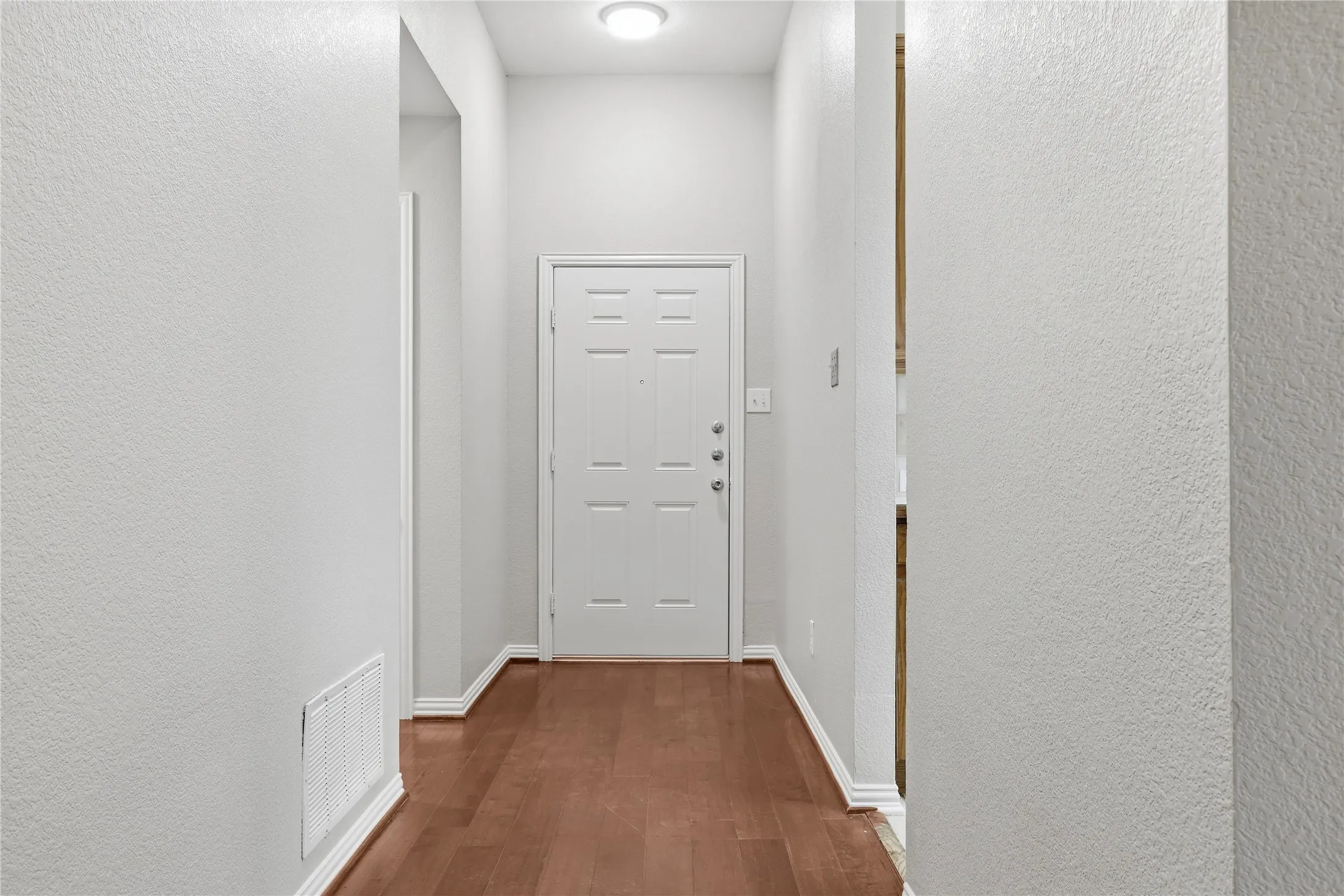 Single Family Residence For Sale in Denton County , 2713 Dawn Spring Drive, Little Elm, Texas 75068, 3 Bedroom, 2 Bathroom, 2 Garage spaces, 1,437 Sqft, built in 2004, mls#21329192, Real Estate Agent in Little Elm, Homes For Sale in Denton county, Homes For Sale in Little Elm, Realtor in Little Elm Texas, Real Estate Brokerage Independent Realty Texas, Luminita Cordes Realtor
