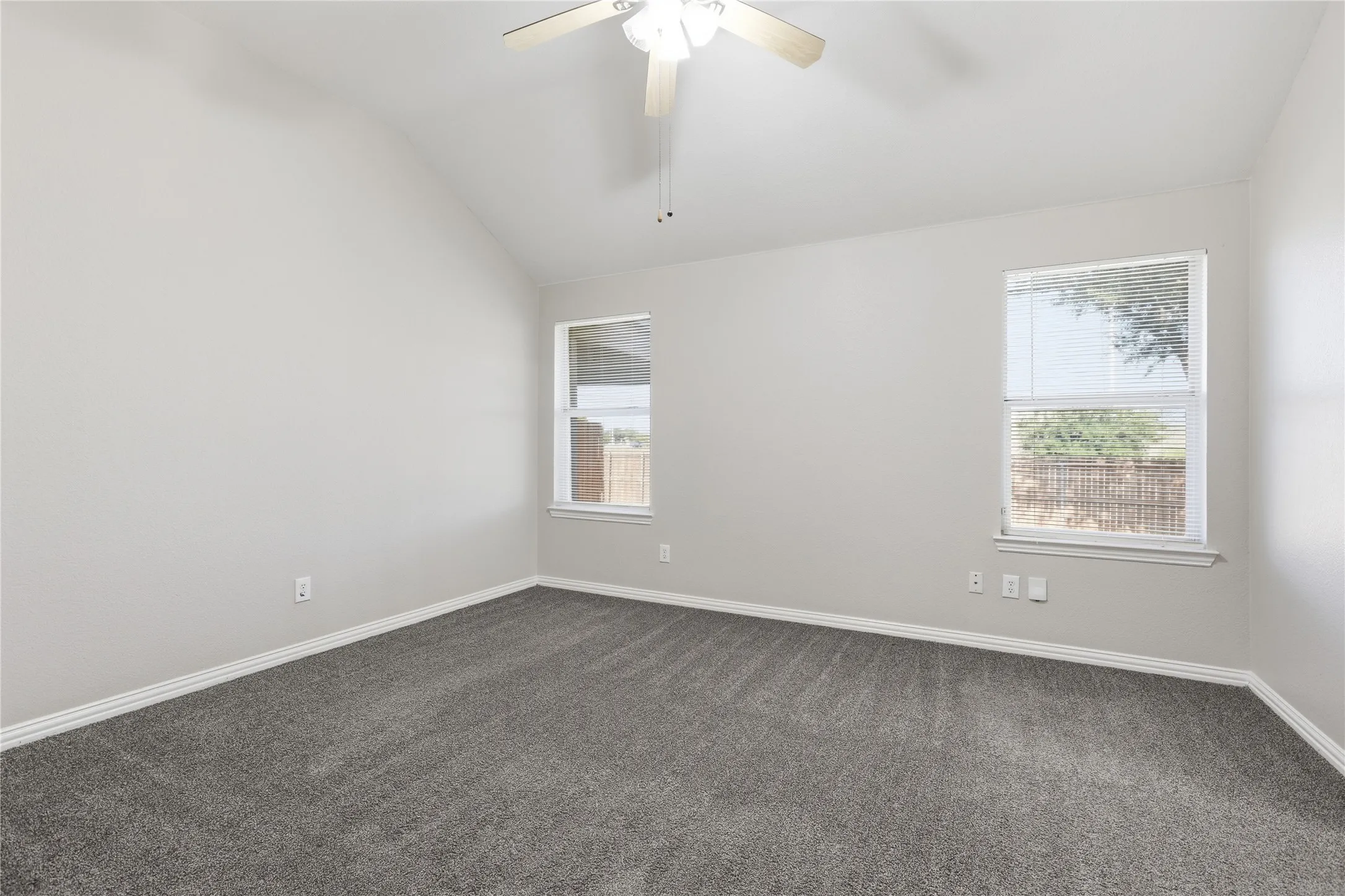 Single Family Residence For Sale in Denton County , 2713 Dawn Spring Drive, Little Elm, Texas 75068, 3 Bedroom, 2 Bathroom, 2 Garage spaces, 1,437 Sqft, built in 2004, mls#21329192, Real Estate Agent in Little Elm, Homes For Sale in Denton county, Homes For Sale in Little Elm, Realtor in Little Elm Texas, Real Estate Brokerage Independent Realty Texas, Luminita Cordes Realtor