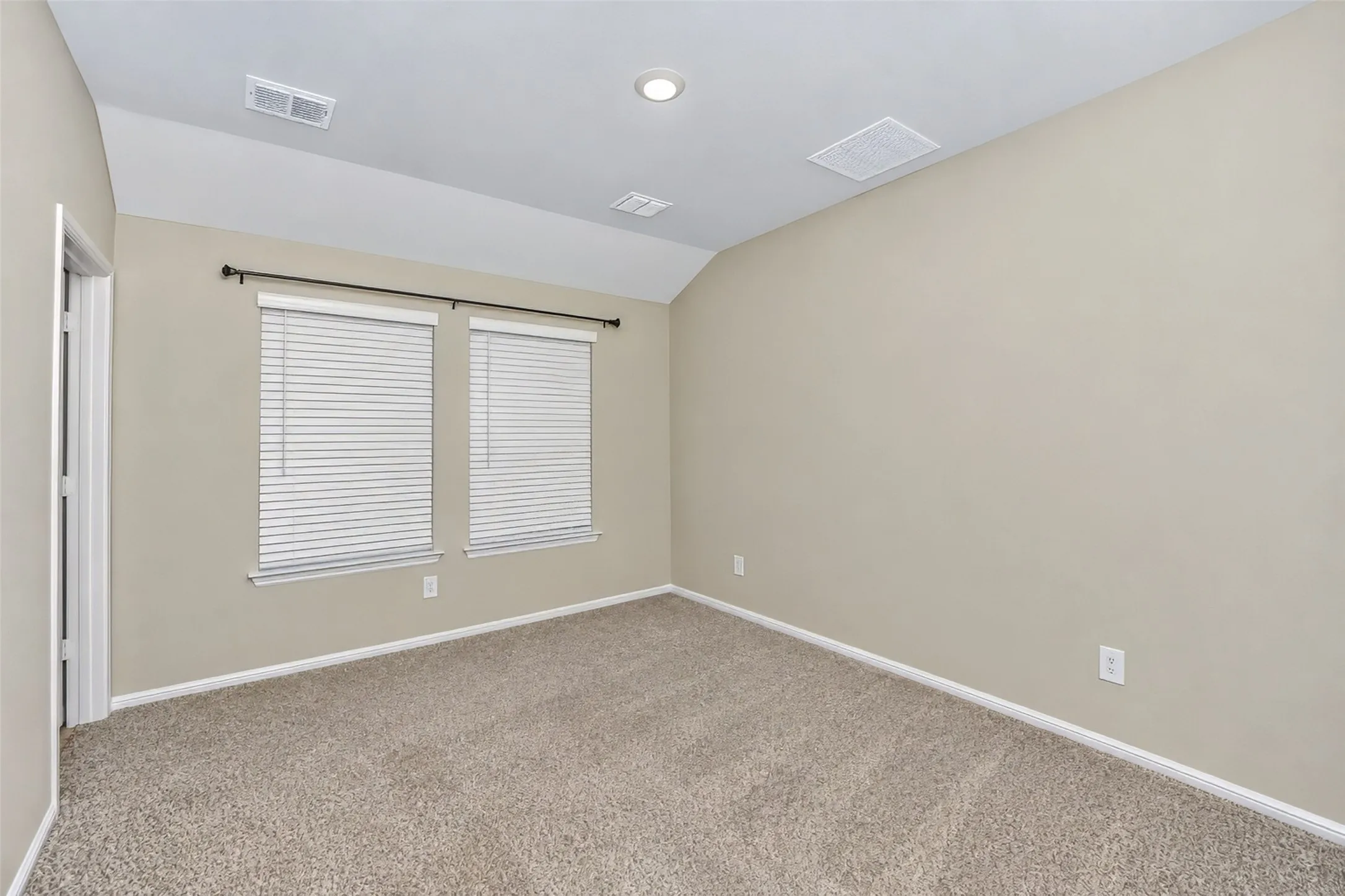 Single Family Residence For Rent in Wise County , 164 Greenhill Trail, Boyd, Texas 76023, 3 Bedroom, 2 Bathroom, 2 Garage spaces, 1,440 Sqft, built in 2025, mls#21324277, Real Estate Agent in Boyd, Homes For Rent in Wise county, Homes For Rent in Boyd, Realtor in Boyd Texas, Real Estate Brokerage Independent Realty Texas, Luminita Cordes Realtor