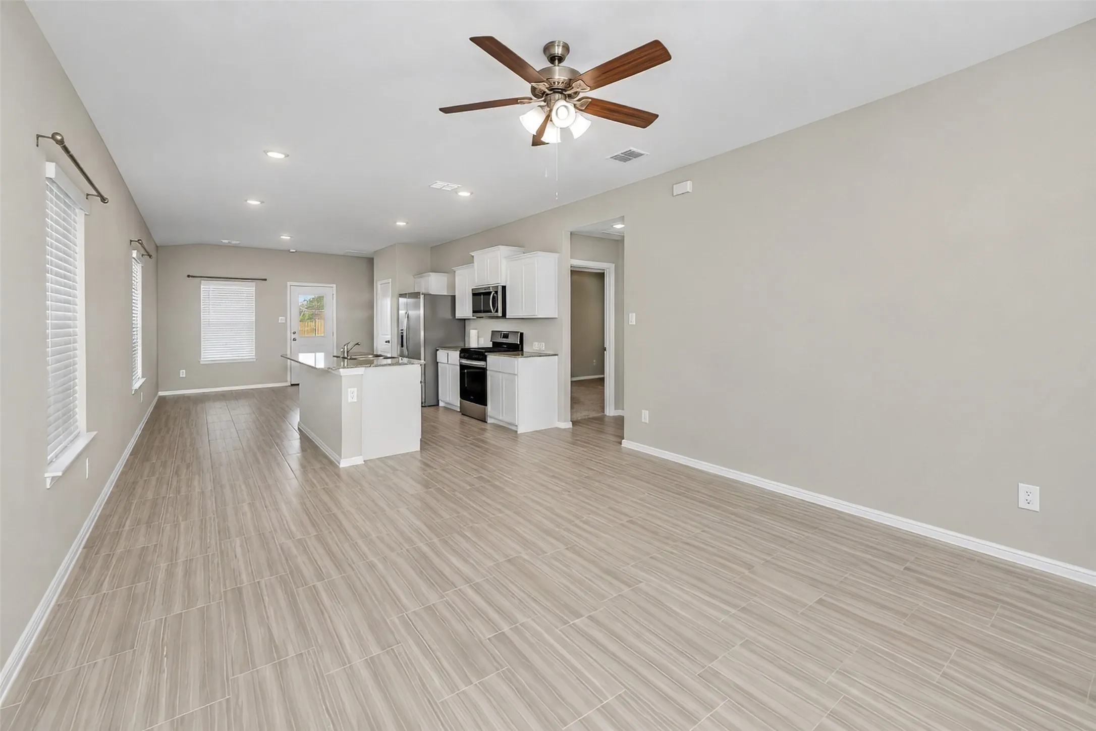 Single Family Residence For Rent in Wise County , 164 Greenhill Trail, Boyd, Texas 76023, 3 Bedroom, 2 Bathroom, 2 Garage spaces, 1,440 Sqft, built in 2025, mls#21324277, Real Estate Agent in Boyd, Homes For Rent in Wise county, Homes For Rent in Boyd, Realtor in Boyd Texas, Real Estate Brokerage Independent Realty Texas, Luminita Cordes Realtor