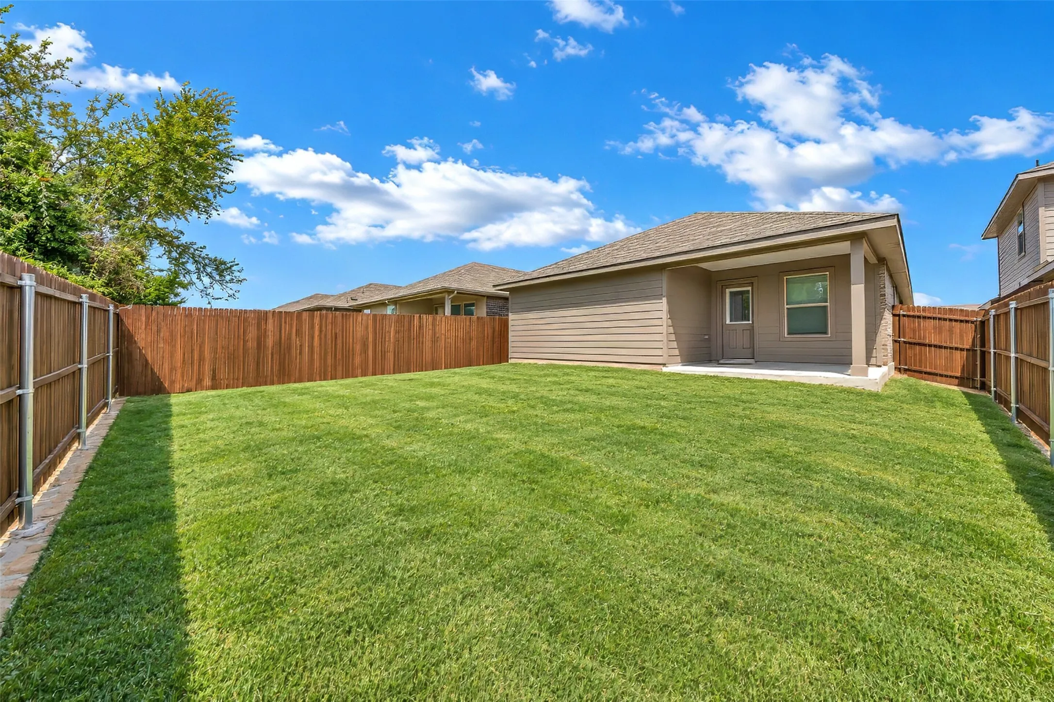 Single Family Residence For Rent in Wise County , 164 Greenhill Trail, Boyd, Texas 76023, 3 Bedroom, 2 Bathroom, 2 Garage spaces, 1,440 Sqft, built in 2025, mls#21324277, Real Estate Agent in Boyd, Homes For Rent in Wise county, Homes For Rent in Boyd, Realtor in Boyd Texas, Real Estate Brokerage Independent Realty Texas, Luminita Cordes Realtor