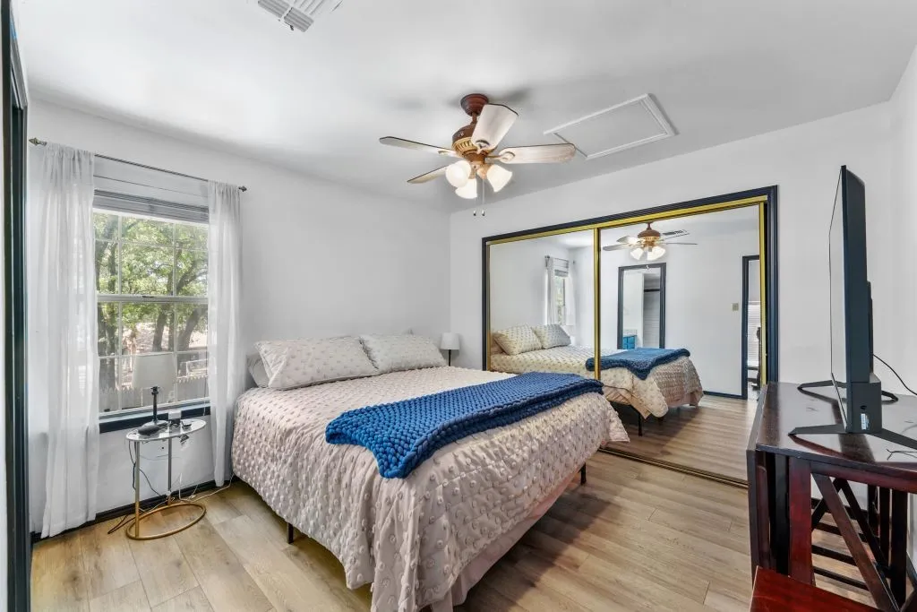 Condominium For Sale in Tarrant County , 1456 Meadowood Village Drive, Fort Worth, Texas 76120, 2 Bedroom, 2 Bathroom, Garage spaces, 900 Sqft, built in 1984, mls#21330152, Real Estate Agent in Fort Worth, Homes For Sale in Tarrant county, Homes For Sale in Fort Worth, Realtor in Fort Worth Texas, Real Estate Brokerage Independent Realty Texas, Luminita Cordes Realtor