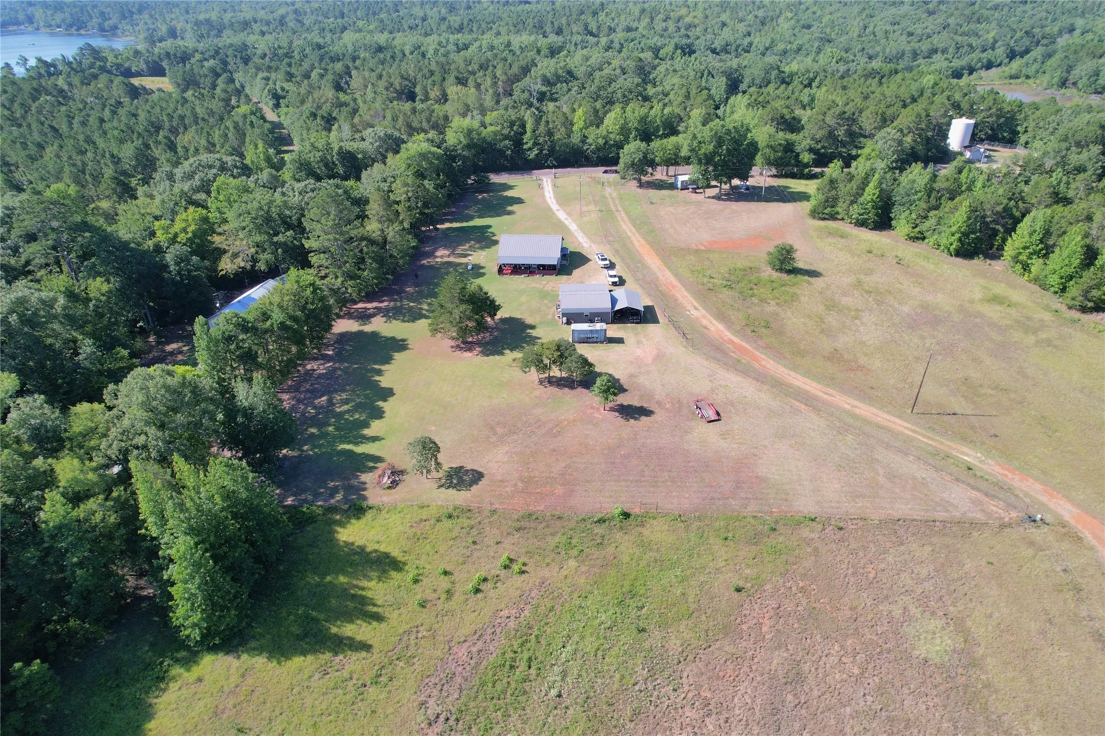 Single Family Residence For Sale in Wood County , 1575 County Road 3860, Hawkins, Texas 75765, 2 Bedroom, 2 Bathroom, Garage spaces, 1,460 Sqft, built in 2018, mls#21330184, Real Estate Agent in Hawkins, Homes For Sale in Wood county, Homes For Sale in Hawkins, Realtor in Hawkins Texas, Real Estate Brokerage Independent Realty Texas, Luminita Cordes Realtor