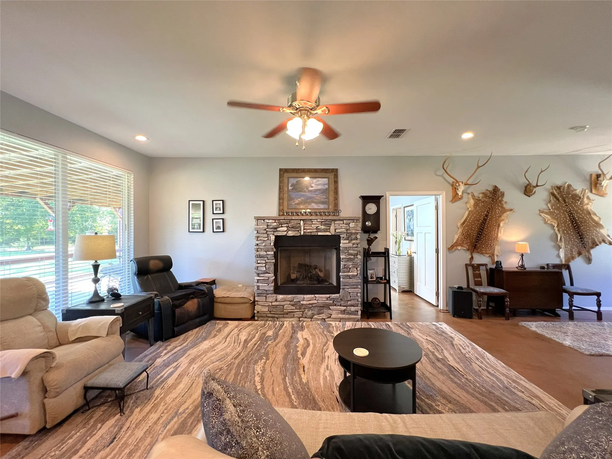 Single Family Residence For Sale in Wood County , 1575 County Road 3860, Hawkins, Texas 75765, 2 Bedroom, 2 Bathroom, Garage spaces, 1,460 Sqft, built in 2018, mls#21330184, Real Estate Agent in Hawkins, Homes For Sale in Wood county, Homes For Sale in Hawkins, Realtor in Hawkins Texas, Real Estate Brokerage Independent Realty Texas, Luminita Cordes Realtor