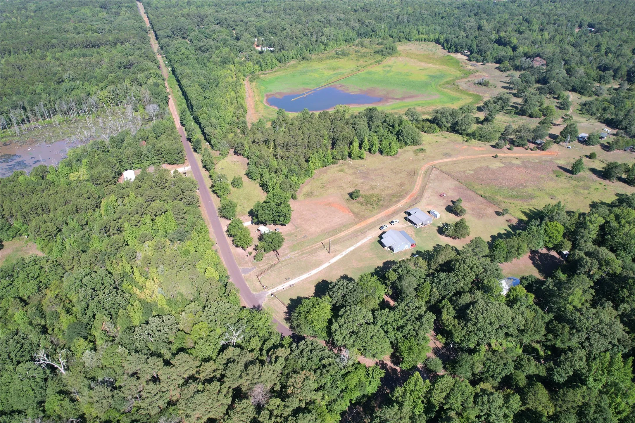 Single Family Residence For Sale in Wood County , 1575 County Road 3860, Hawkins, Texas 75765, 2 Bedroom, 2 Bathroom, Garage spaces, 1,460 Sqft, built in 2018, mls#21330184, Real Estate Agent in Hawkins, Homes For Sale in Wood county, Homes For Sale in Hawkins, Realtor in Hawkins Texas, Real Estate Brokerage Independent Realty Texas, Luminita Cordes Realtor
