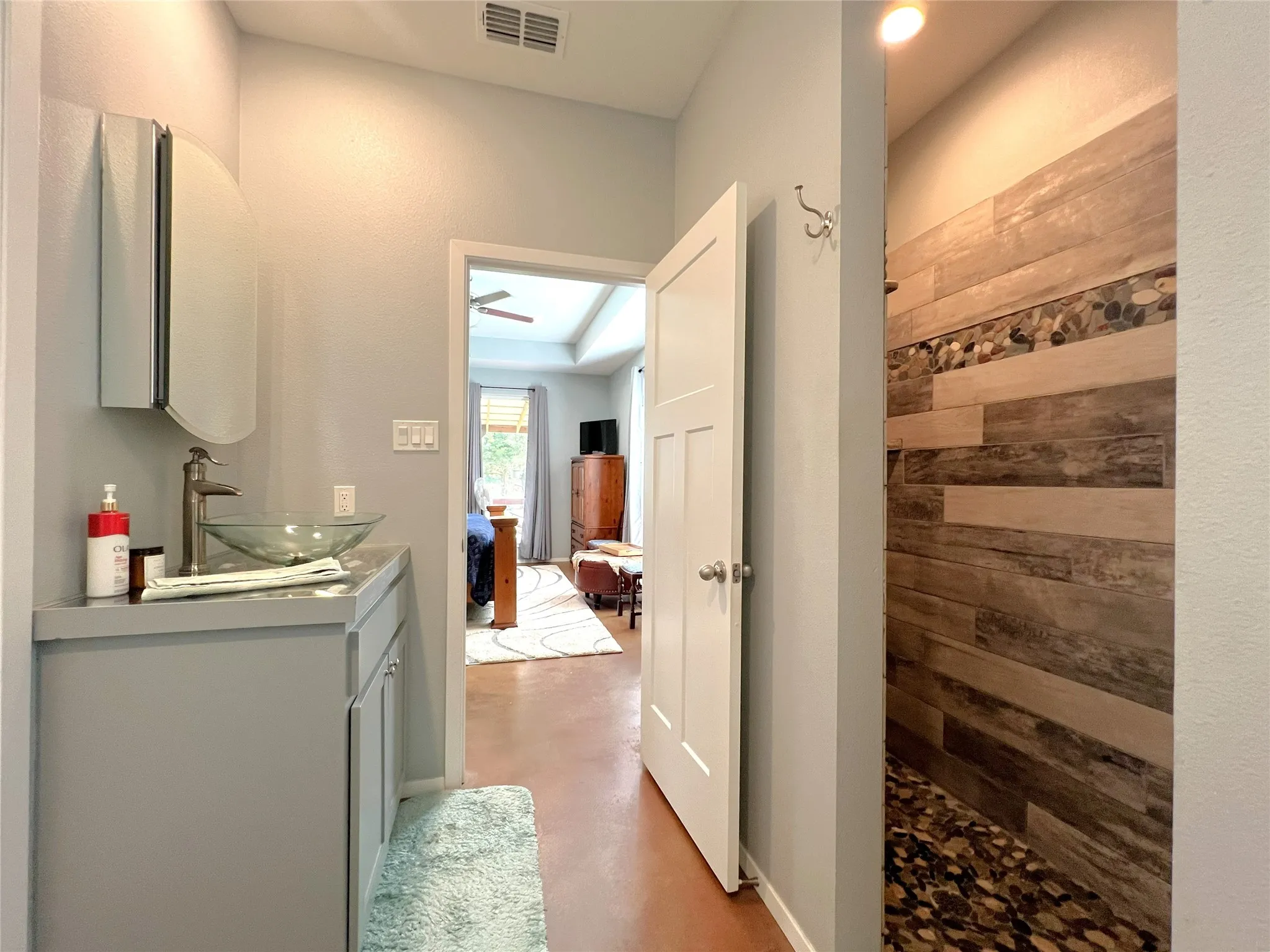 Single Family Residence For Sale in Wood County , 1575 County Road 3860, Hawkins, Texas 75765, 2 Bedroom, 2 Bathroom, Garage spaces, 1,460 Sqft, built in 2018, mls#21330184, Real Estate Agent in Hawkins, Homes For Sale in Wood county, Homes For Sale in Hawkins, Realtor in Hawkins Texas, Real Estate Brokerage Independent Realty Texas, Luminita Cordes Realtor