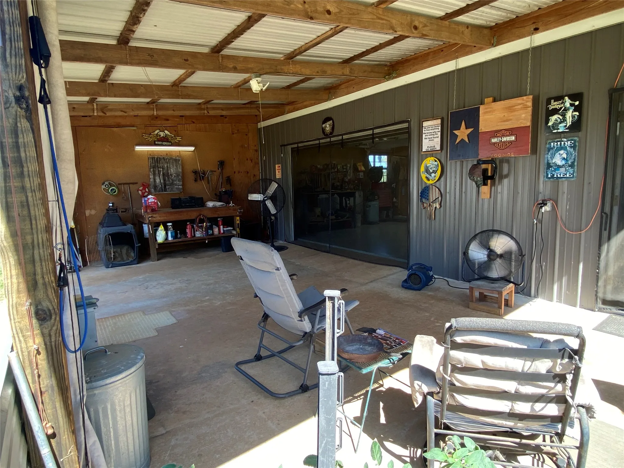 Single Family Residence For Sale in Wood County , 1575 County Road 3860, Hawkins, Texas 75765, 2 Bedroom, 2 Bathroom, Garage spaces, 1,460 Sqft, built in 2018, mls#21330184, Real Estate Agent in Hawkins, Homes For Sale in Wood county, Homes For Sale in Hawkins, Realtor in Hawkins Texas, Real Estate Brokerage Independent Realty Texas, Luminita Cordes Realtor