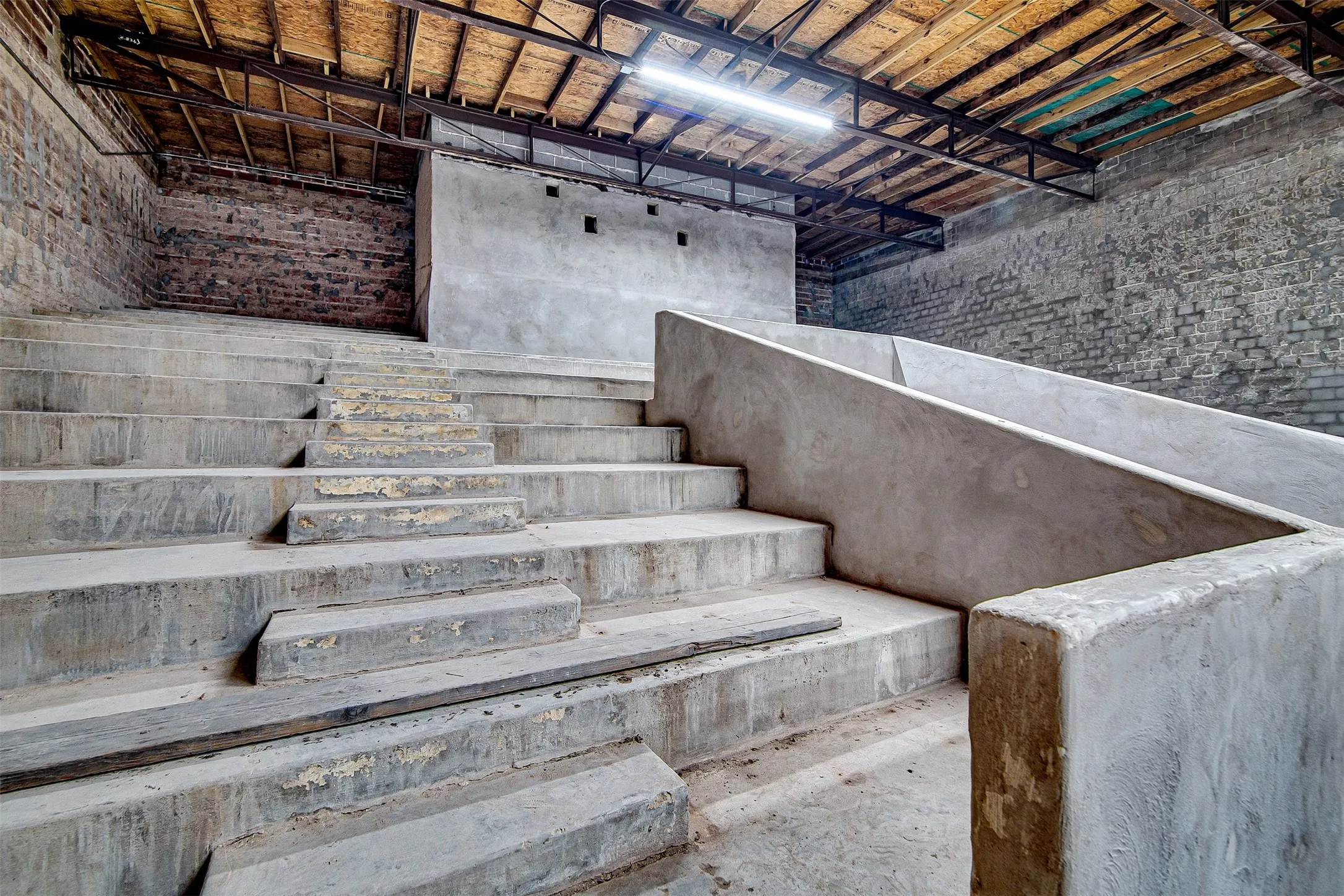 Industrial For Sale in Tarrant County , 3200 Strong Avenue, Fort Worth, Texas 76105, 0, 0, Garage spaces, 0 Sqft, built in 1950, Price $250,000, mls#21330108, Real Estate Agent in Fort Worth, Homes For Sale in Tarrant county, Homes For Sale in Fort Worth, Realtor in Fort Worth Texas, Real Estate Brokerage Independent Realty Texas, Luminita Cordes Realtor