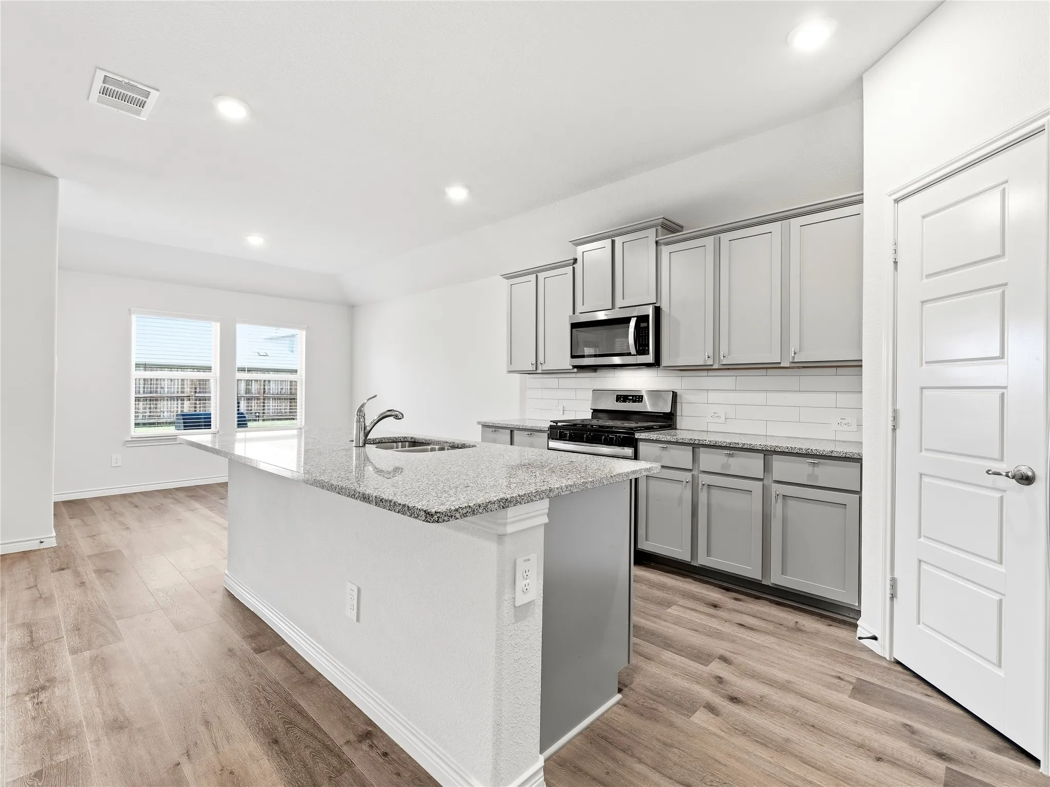Single Family Residence For Sale in Denton County , 9809 Gooseneck Drive, Aubrey, Texas 76227, 4 Bedroom, 2 Bathroom, 2 Garage spaces, 1,855 Sqft, built in 2023, mls#21328280, Real Estate Agent in Aubrey, Homes For Sale in Denton county, Homes For Sale in Aubrey, Realtor in Aubrey Texas, Real Estate Brokerage Independent Realty Texas, Luminita Cordes Realtor