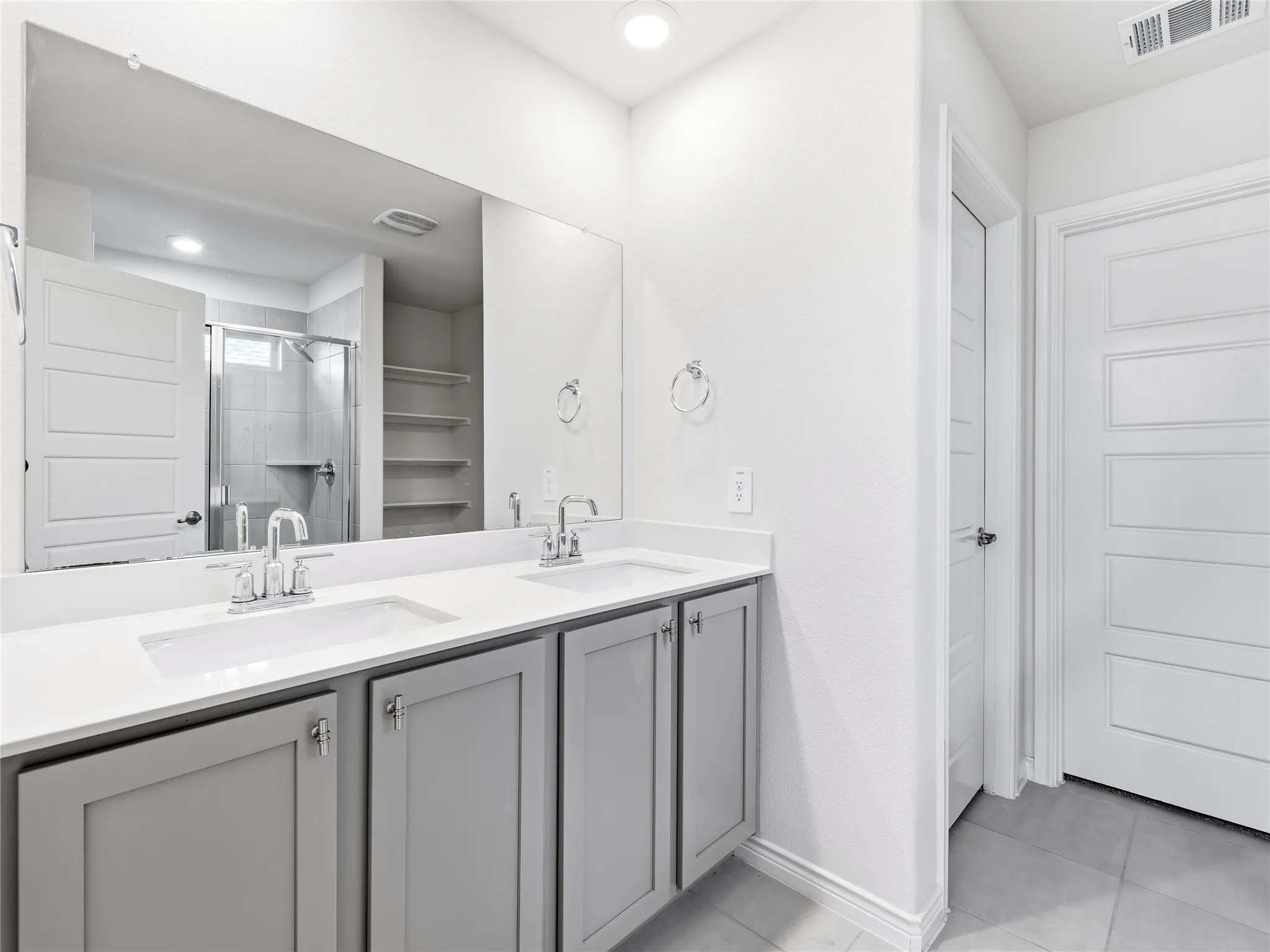 Single Family Residence For Sale in Denton County , 9809 Gooseneck Drive, Aubrey, Texas 76227, 4 Bedroom, 2 Bathroom, 2 Garage spaces, 1,855 Sqft, built in 2023, mls#21328280, Real Estate Agent in Aubrey, Homes For Sale in Denton county, Homes For Sale in Aubrey, Realtor in Aubrey Texas, Real Estate Brokerage Independent Realty Texas, Luminita Cordes Realtor