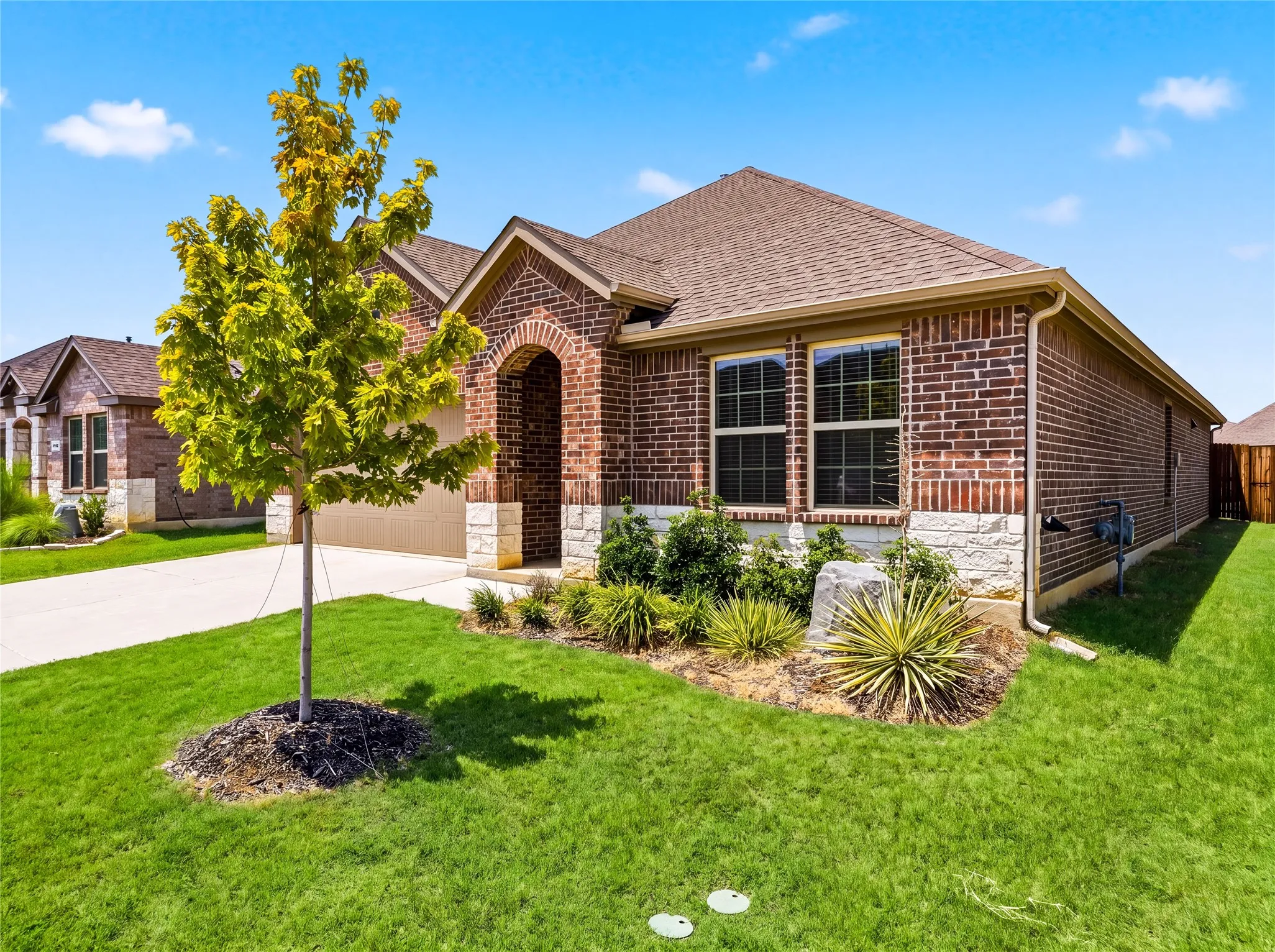 Single Family Residence For Sale in Denton County , 9809 Gooseneck Drive, Aubrey, Texas 76227, 4 Bedroom, 2 Bathroom, 2 Garage spaces, 1,855 Sqft, built in 2023, mls#21328280, Real Estate Agent in Aubrey, Homes For Sale in Denton county, Homes For Sale in Aubrey, Realtor in Aubrey Texas, Real Estate Brokerage Independent Realty Texas, Luminita Cordes Realtor