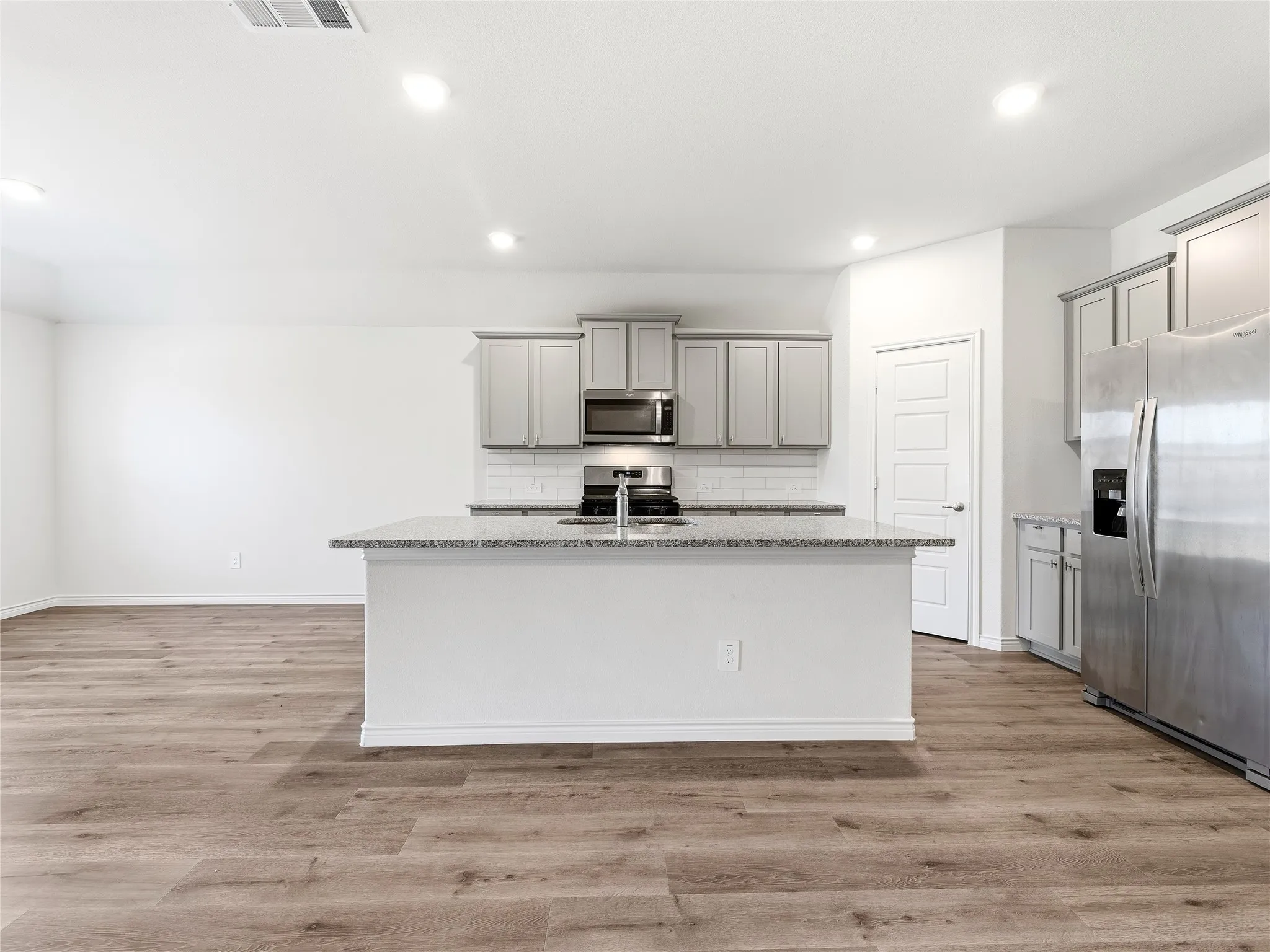 Single Family Residence For Sale in Denton County , 9809 Gooseneck Drive, Aubrey, Texas 76227, 4 Bedroom, 2 Bathroom, 2 Garage spaces, 1,855 Sqft, built in 2023, mls#21328280, Real Estate Agent in Aubrey, Homes For Sale in Denton county, Homes For Sale in Aubrey, Realtor in Aubrey Texas, Real Estate Brokerage Independent Realty Texas, Luminita Cordes Realtor