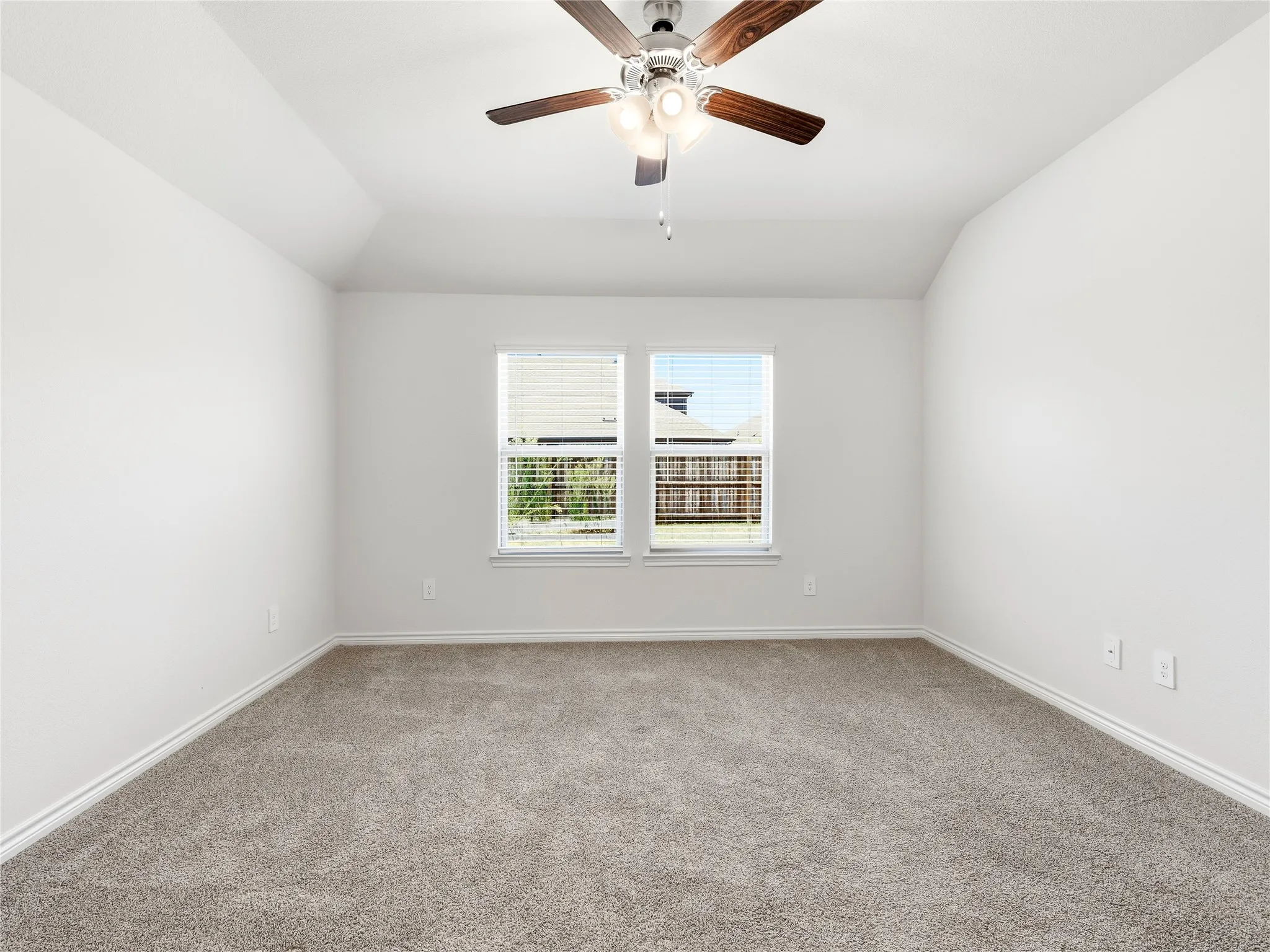 Single Family Residence For Sale in Denton County , 9809 Gooseneck Drive, Aubrey, Texas 76227, 4 Bedroom, 2 Bathroom, 2 Garage spaces, 1,855 Sqft, built in 2023, mls#21328280, Real Estate Agent in Aubrey, Homes For Sale in Denton county, Homes For Sale in Aubrey, Realtor in Aubrey Texas, Real Estate Brokerage Independent Realty Texas, Luminita Cordes Realtor