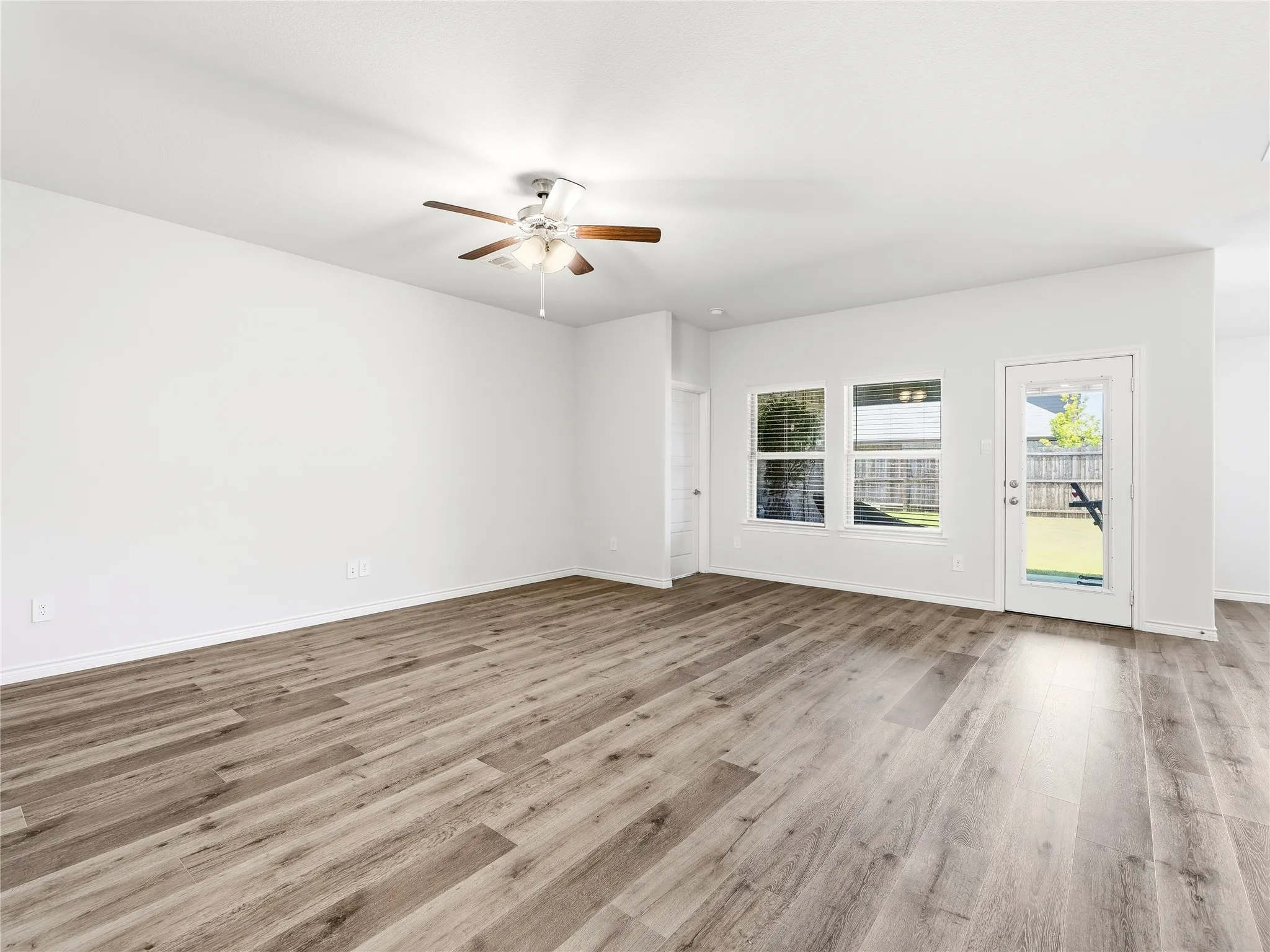 Single Family Residence For Sale in Denton County , 9809 Gooseneck Drive, Aubrey, Texas 76227, 4 Bedroom, 2 Bathroom, 2 Garage spaces, 1,855 Sqft, built in 2023, mls#21328280, Real Estate Agent in Aubrey, Homes For Sale in Denton county, Homes For Sale in Aubrey, Realtor in Aubrey Texas, Real Estate Brokerage Independent Realty Texas, Luminita Cordes Realtor