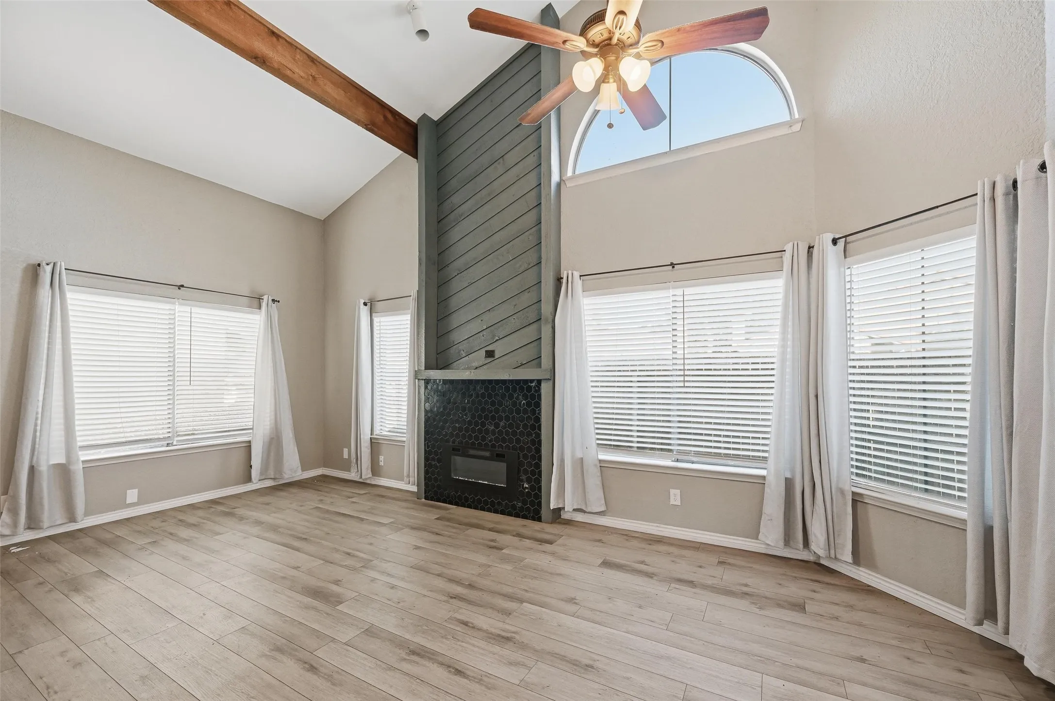 Condominium For Sale in Dallas County , 821 Dublin Drive 211, Richardson, Texas 75080, 2 Bedroom, 2 Bathroom, Garage spaces, 1,272 Sqft, built in 1981, mls#21330193, Real Estate Agent in Richardson, Homes For Sale in Dallas county, Homes For Sale in Richardson, Realtor in Richardson Texas, Real Estate Brokerage Independent Realty Texas, Luminita Cordes Realtor