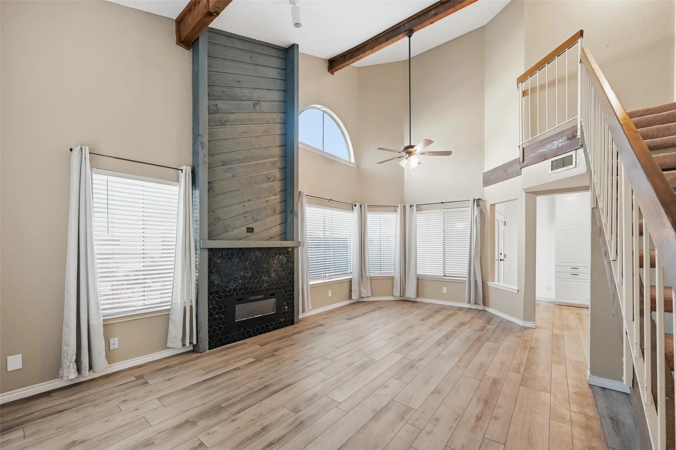 Condominium For Sale in Dallas County , 821 Dublin Drive 211, Richardson, Texas 75080, 2 Bedroom, 2 Bathroom, Garage spaces, 1,272 Sqft, built in 1981, mls#21330193, Real Estate Agent in Richardson, Homes For Sale in Dallas county, Homes For Sale in Richardson, Realtor in Richardson Texas, Real Estate Brokerage Independent Realty Texas, Luminita Cordes Realtor