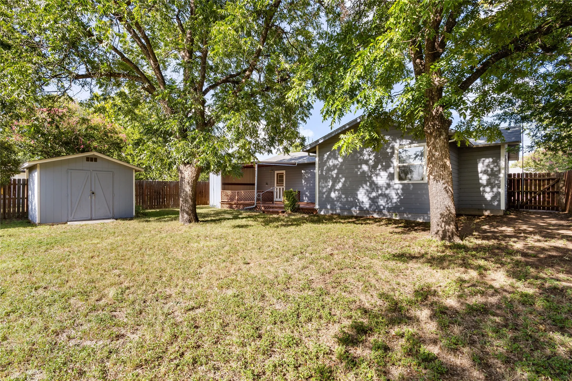 Single Family Residence For Sale in Coleman County , 2008 Nowlin Road, Coleman, Texas 76834, 3 Bedroom, 2 Bathroom, Garage spaces, 1,380 Sqft, built in 0, mls#21330142, Real Estate Agent in Coleman, Homes For Sale in Coleman county, Homes For Sale in Coleman, Realtor in Coleman Texas, Real Estate Brokerage Independent Realty Texas, Luminita Cordes Realtor