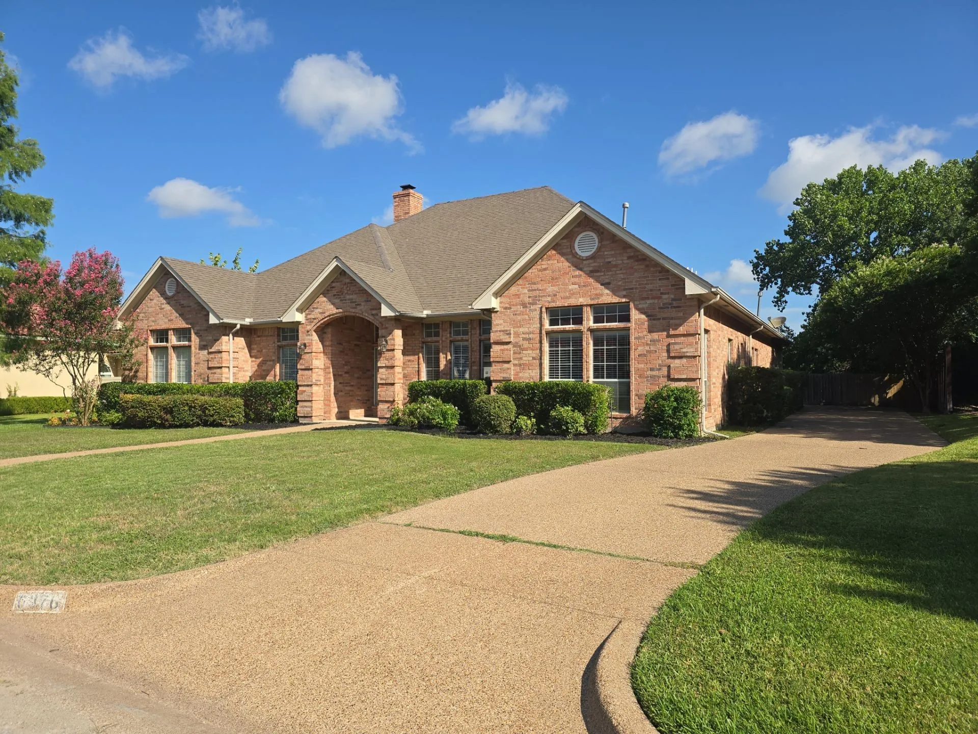 Single Family Residence For Rent in Tarrant County , 6376 Newport Court, Fort Worth, Texas 76116, 4 Bedroom, 3 Bathroom, 2 Garage spaces, 2,738 Sqft, built in 1999, mls#21328169, Real Estate Agent in Fort Worth, Homes For Rent in Tarrant county, Homes For Rent in Fort Worth, Realtor in Fort Worth Texas, Real Estate Brokerage Independent Realty Texas, Luminita Cordes Realtor