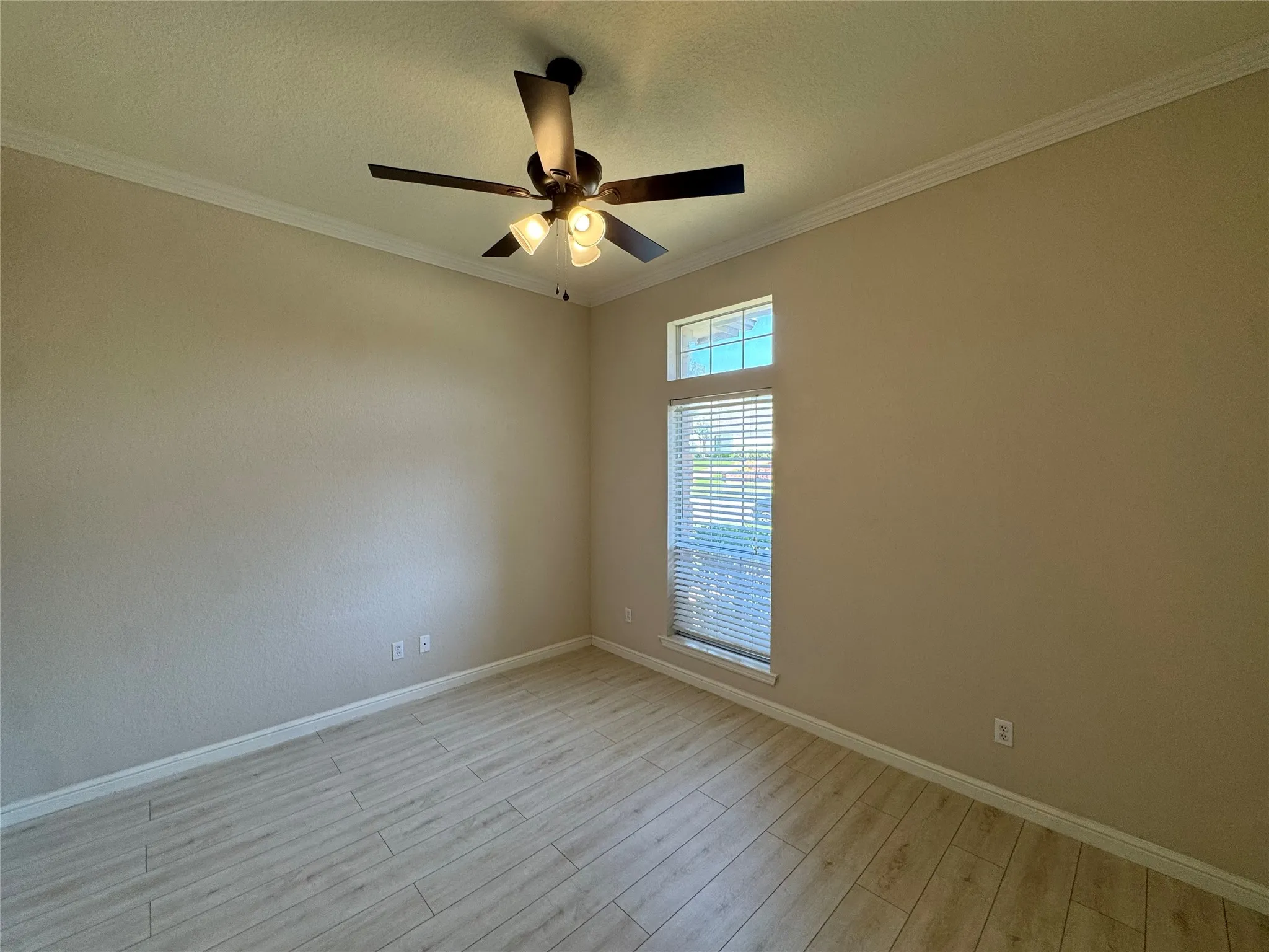 Single Family Residence For Rent in Tarrant County , 6376 Newport Court, Fort Worth, Texas 76116, 4 Bedroom, 3 Bathroom, 2 Garage spaces, 2,738 Sqft, built in 1999, mls#21328169, Real Estate Agent in Fort Worth, Homes For Rent in Tarrant county, Homes For Rent in Fort Worth, Realtor in Fort Worth Texas, Real Estate Brokerage Independent Realty Texas, Luminita Cordes Realtor