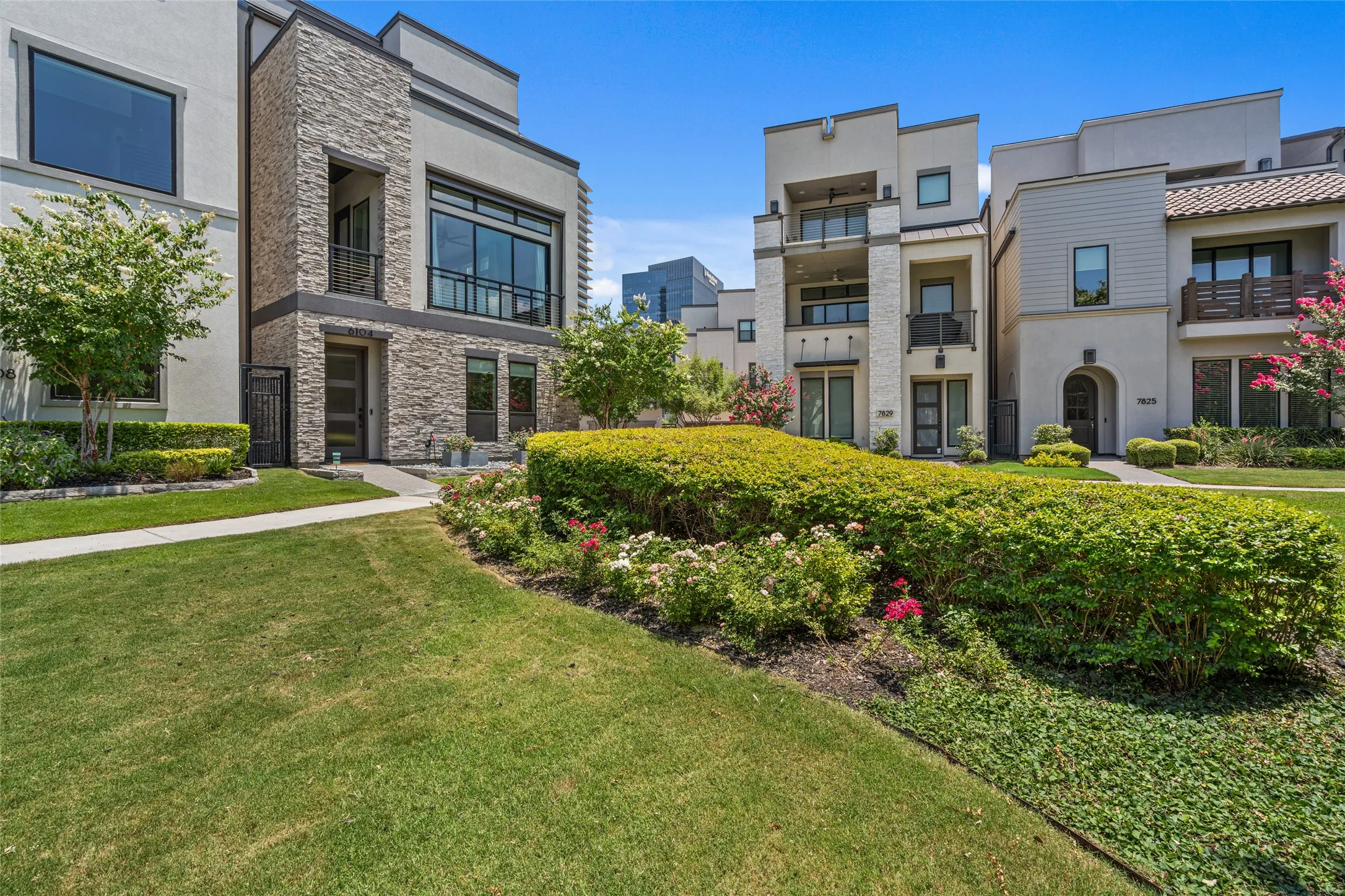 Single Family Residence For Sale in Collin County , 6104 Preserve Drive, Plano, Texas 75024, 3 Bedroom, 4 Bathroom, 2 Garage spaces, 2,658 Sqft, built in 2020, mls#21329958, Real Estate Agent in Plano, Homes For Sale in Collin county, Homes For Sale in Plano, Realtor in Plano Texas, Real Estate Brokerage Independent Realty Texas, Luminita Cordes Realtor