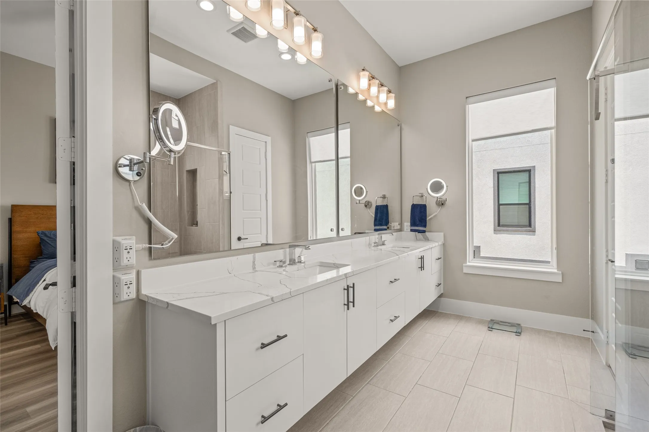 Single Family Residence For Sale in Collin County , 6104 Preserve Drive, Plano, Texas 75024, 3 Bedroom, 4 Bathroom, 2 Garage spaces, 2,658 Sqft, built in 2020, mls#21329958, Real Estate Agent in Plano, Homes For Sale in Collin county, Homes For Sale in Plano, Realtor in Plano Texas, Real Estate Brokerage Independent Realty Texas, Luminita Cordes Realtor