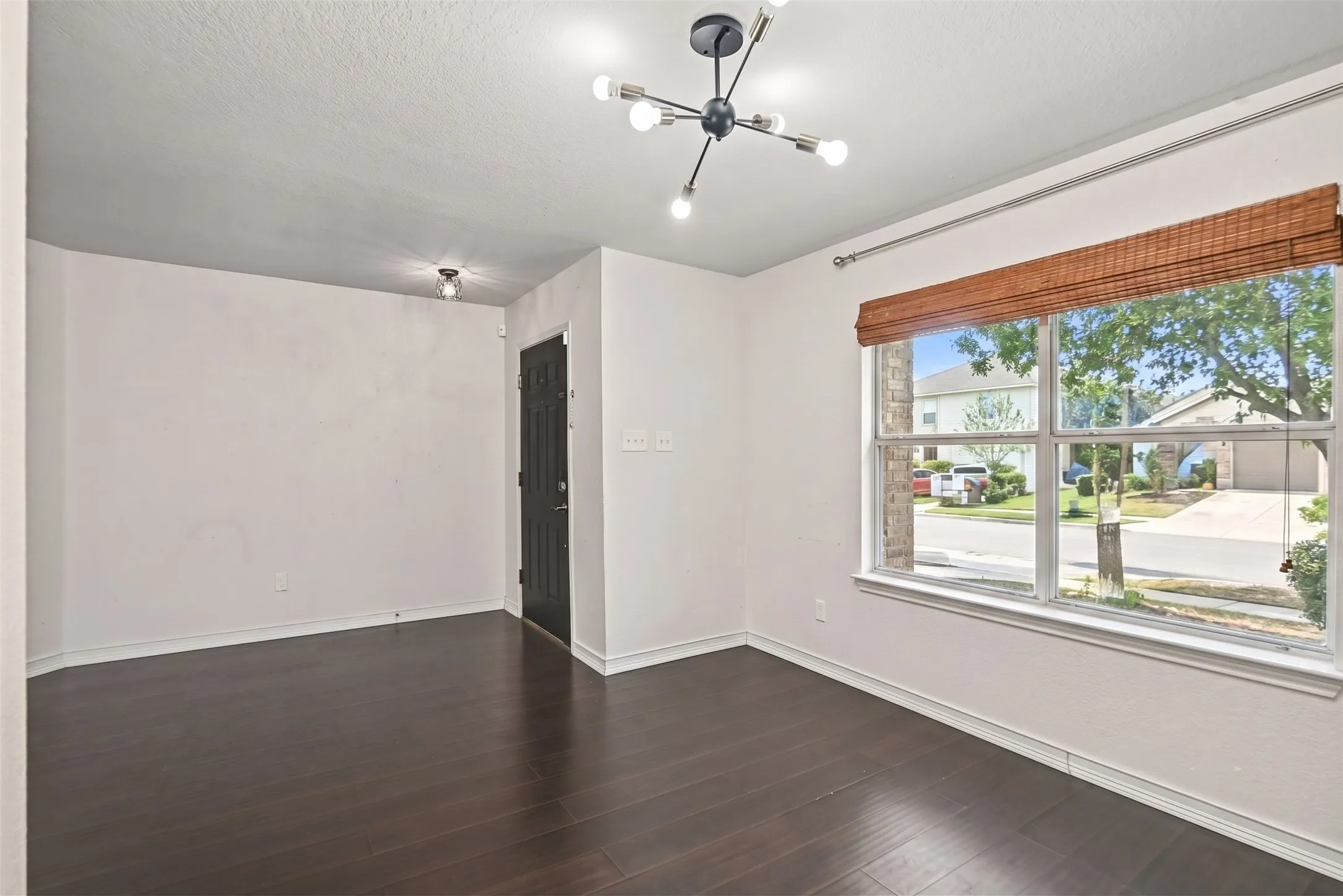 Single Family Residence For Sale in Tarrant County , 7164 Kickapoo Drive, Fort Worth, Texas 76179, 4 Bedroom, 3 Bathroom, 2 Garage spaces, 3,032 Sqft, built in 2007, mls#21329907, Real Estate Agent in Fort Worth, Homes For Sale in Tarrant county, Homes For Sale in Fort Worth, Realtor in Fort Worth Texas, Real Estate Brokerage Independent Realty Texas, Luminita Cordes Realtor