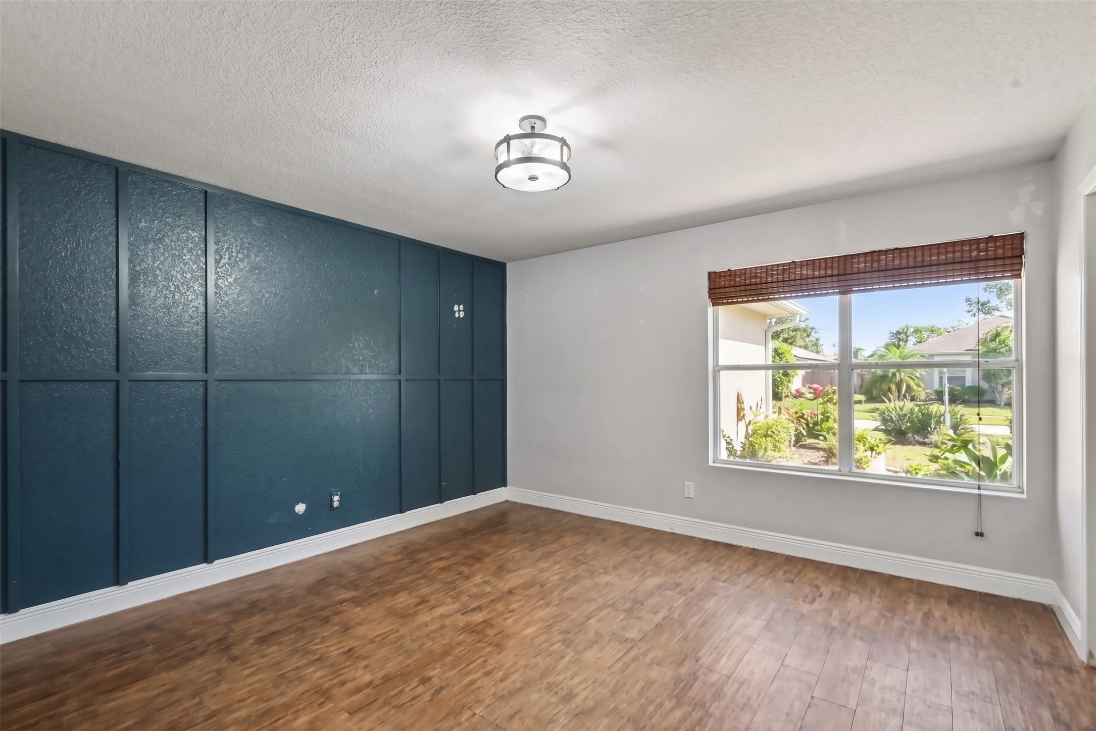 Single Family Residence For Sale in Tarrant County , 7164 Kickapoo Drive, Fort Worth, Texas 76179, 4 Bedroom, 3 Bathroom, 2 Garage spaces, 3,032 Sqft, built in 2007, mls#21329907, Real Estate Agent in Fort Worth, Homes For Sale in Tarrant county, Homes For Sale in Fort Worth, Realtor in Fort Worth Texas, Real Estate Brokerage Independent Realty Texas, Luminita Cordes Realtor