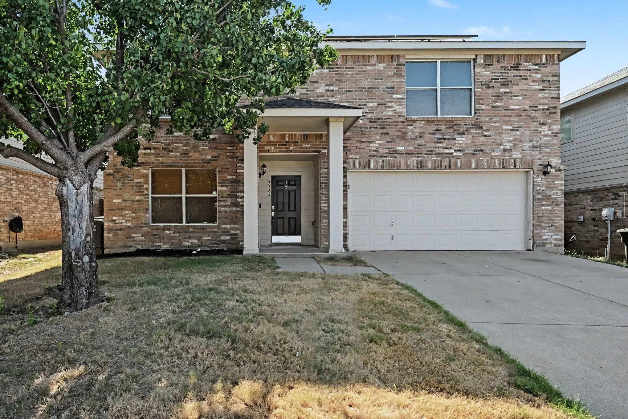 Single Family Residence For Sale in Tarrant County , 7164 Kickapoo Drive, Fort Worth, Texas 76179, 4 Bedroom, 3 Bathroom, 2 Garage spaces, 3,032 Sqft, built in 2007, mls#21329907, Real Estate Agent in Fort Worth, Homes For Sale in Tarrant county, Homes For Sale in Fort Worth, Realtor in Fort Worth Texas, Real Estate Brokerage Independent Realty Texas, Luminita Cordes Realtor
