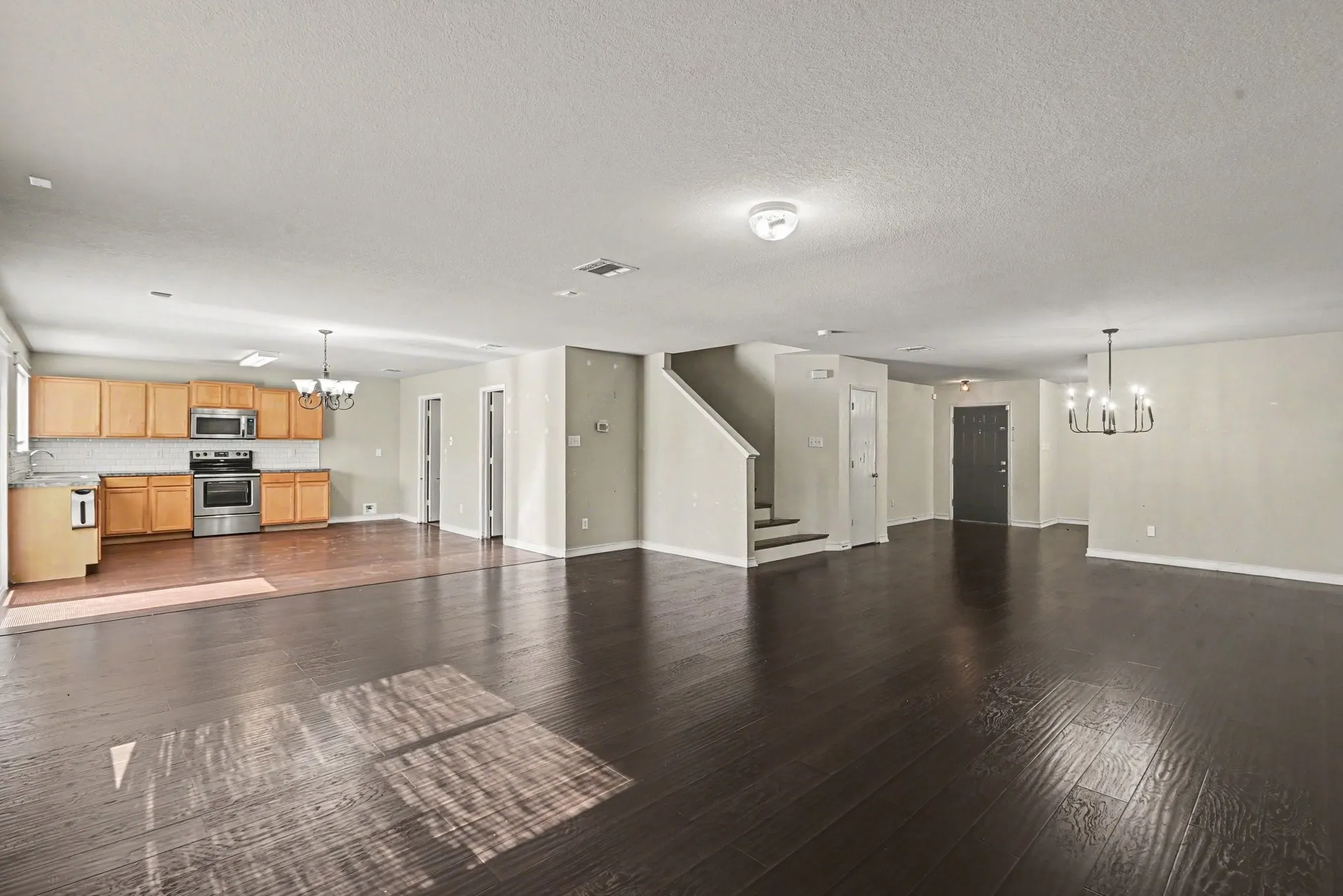 Single Family Residence For Sale in Tarrant County , 7164 Kickapoo Drive, Fort Worth, Texas 76179, 4 Bedroom, 3 Bathroom, 2 Garage spaces, 3,032 Sqft, built in 2007, mls#21329907, Real Estate Agent in Fort Worth, Homes For Sale in Tarrant county, Homes For Sale in Fort Worth, Realtor in Fort Worth Texas, Real Estate Brokerage Independent Realty Texas, Luminita Cordes Realtor