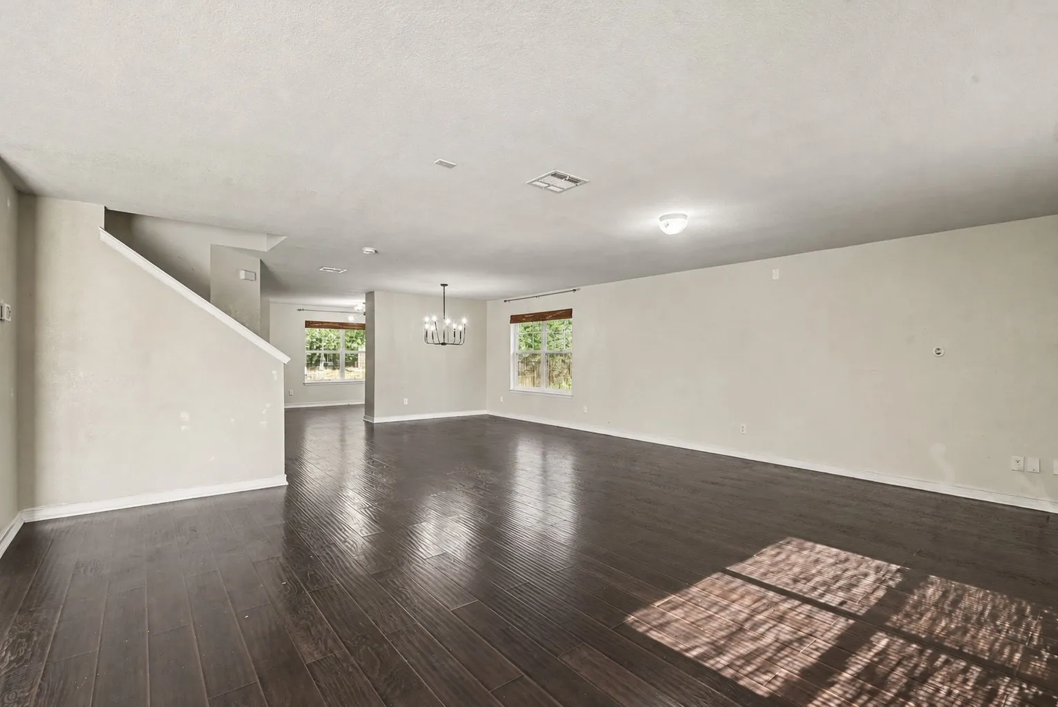 Single Family Residence For Sale in Tarrant County , 7164 Kickapoo Drive, Fort Worth, Texas 76179, 4 Bedroom, 3 Bathroom, 2 Garage spaces, 3,032 Sqft, built in 2007, mls#21329907, Real Estate Agent in Fort Worth, Homes For Sale in Tarrant county, Homes For Sale in Fort Worth, Realtor in Fort Worth Texas, Real Estate Brokerage Independent Realty Texas, Luminita Cordes Realtor