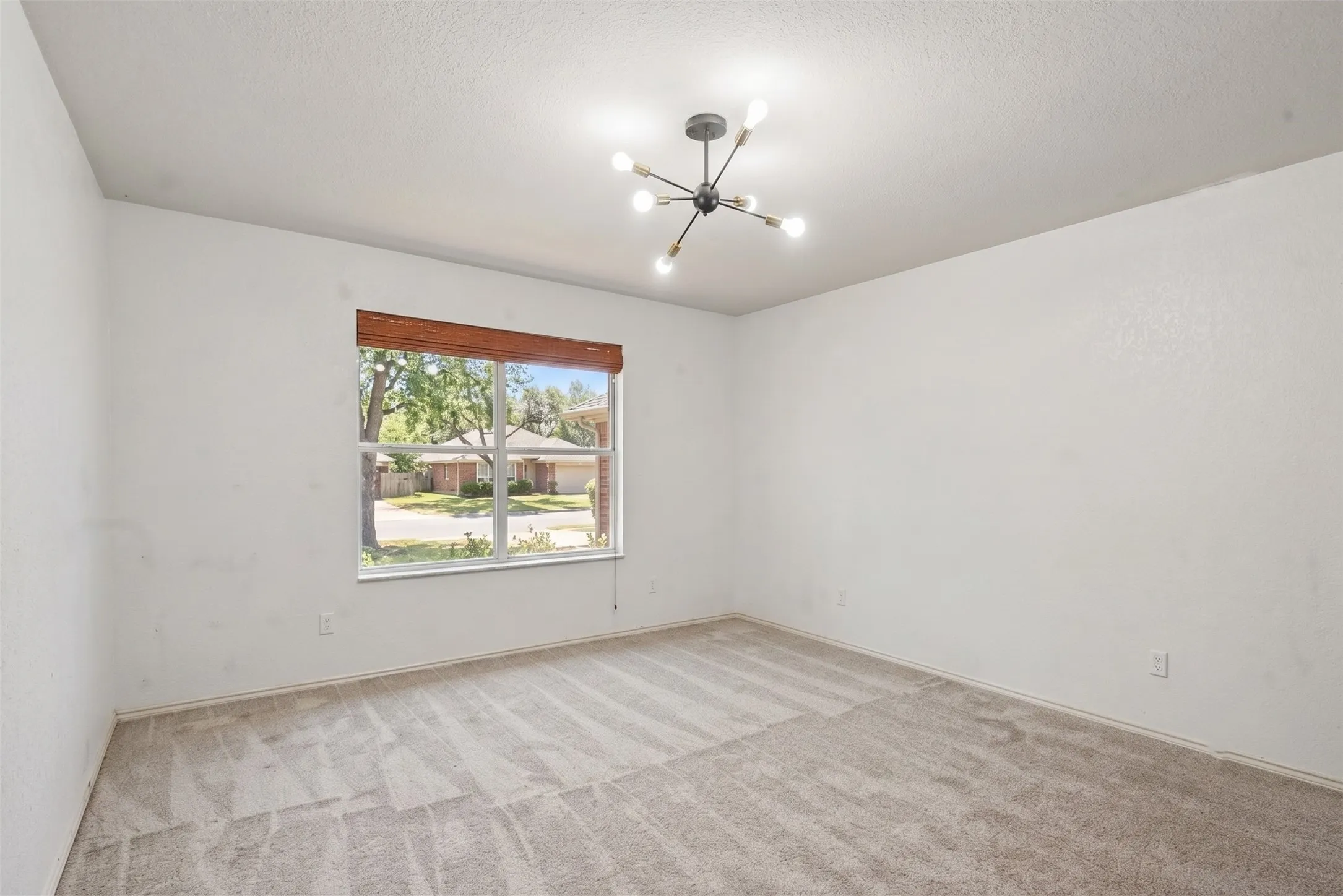 Single Family Residence For Sale in Tarrant County , 7164 Kickapoo Drive, Fort Worth, Texas 76179, 4 Bedroom, 3 Bathroom, 2 Garage spaces, 3,032 Sqft, built in 2007, mls#21329907, Real Estate Agent in Fort Worth, Homes For Sale in Tarrant county, Homes For Sale in Fort Worth, Realtor in Fort Worth Texas, Real Estate Brokerage Independent Realty Texas, Luminita Cordes Realtor