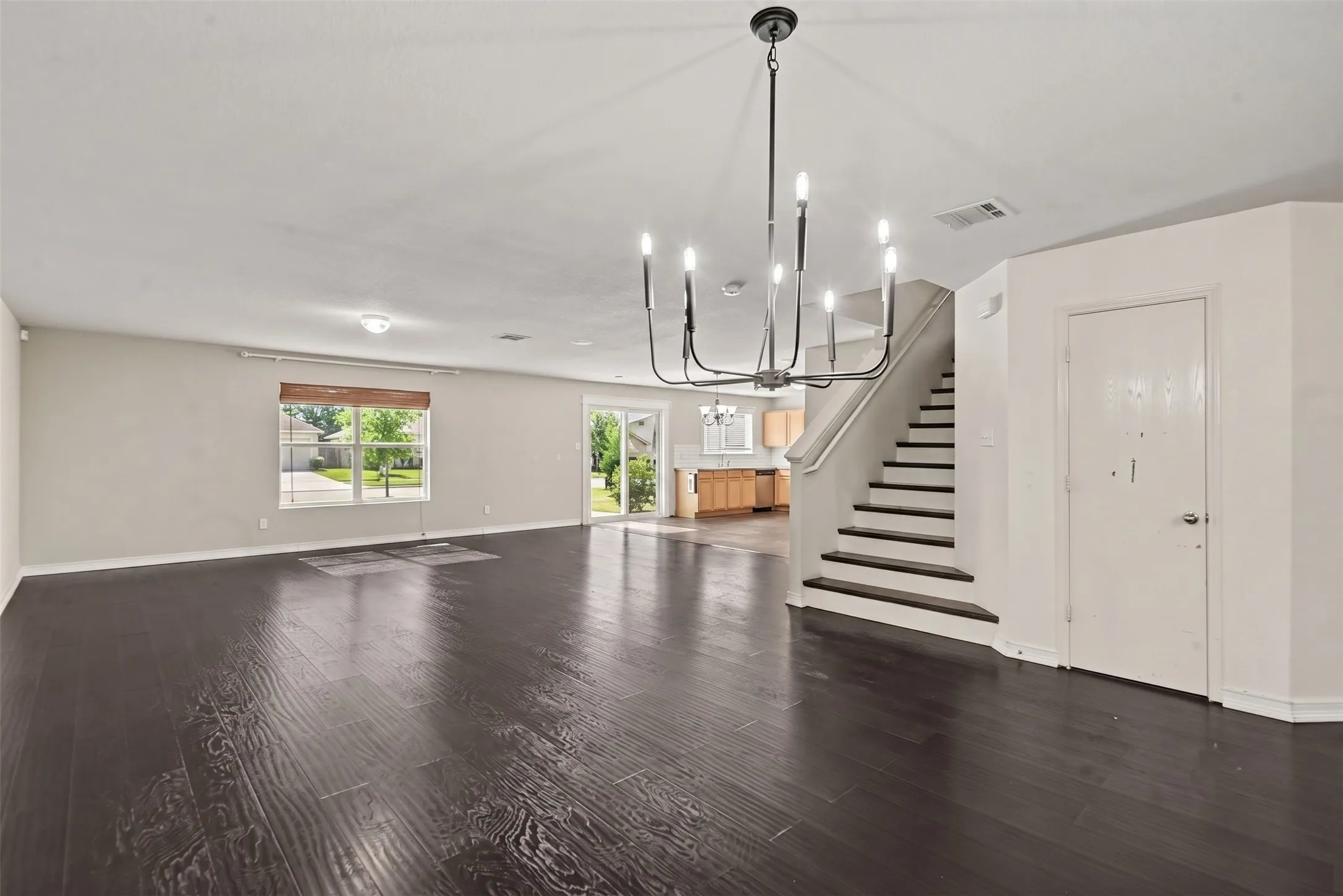 Single Family Residence For Sale in Tarrant County , 7164 Kickapoo Drive, Fort Worth, Texas 76179, 4 Bedroom, 3 Bathroom, 2 Garage spaces, 3,032 Sqft, built in 2007, mls#21329907, Real Estate Agent in Fort Worth, Homes For Sale in Tarrant county, Homes For Sale in Fort Worth, Realtor in Fort Worth Texas, Real Estate Brokerage Independent Realty Texas, Luminita Cordes Realtor