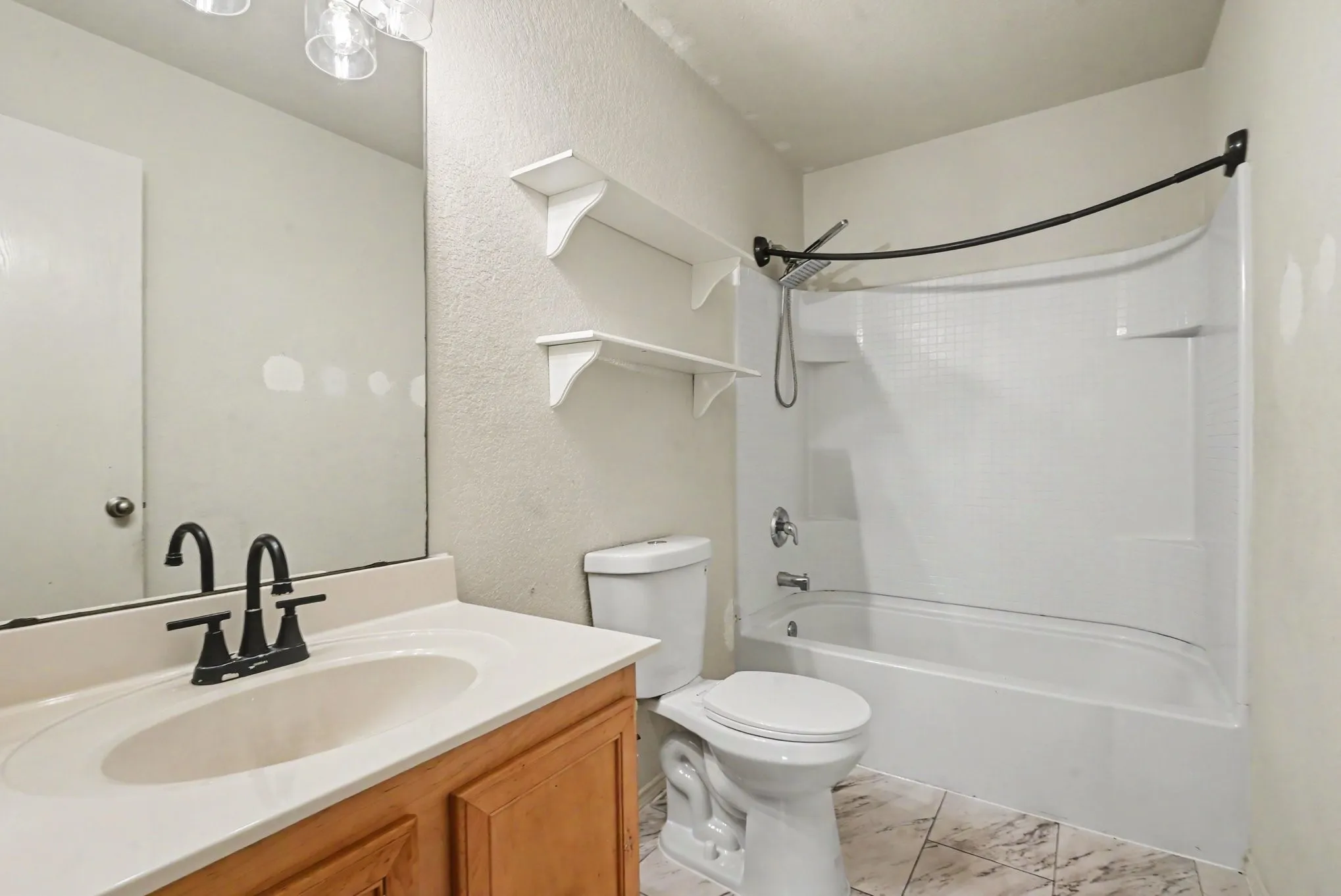 Single Family Residence For Sale in Tarrant County , 7164 Kickapoo Drive, Fort Worth, Texas 76179, 4 Bedroom, 3 Bathroom, 2 Garage spaces, 3,032 Sqft, built in 2007, mls#21329907, Real Estate Agent in Fort Worth, Homes For Sale in Tarrant county, Homes For Sale in Fort Worth, Realtor in Fort Worth Texas, Real Estate Brokerage Independent Realty Texas, Luminita Cordes Realtor