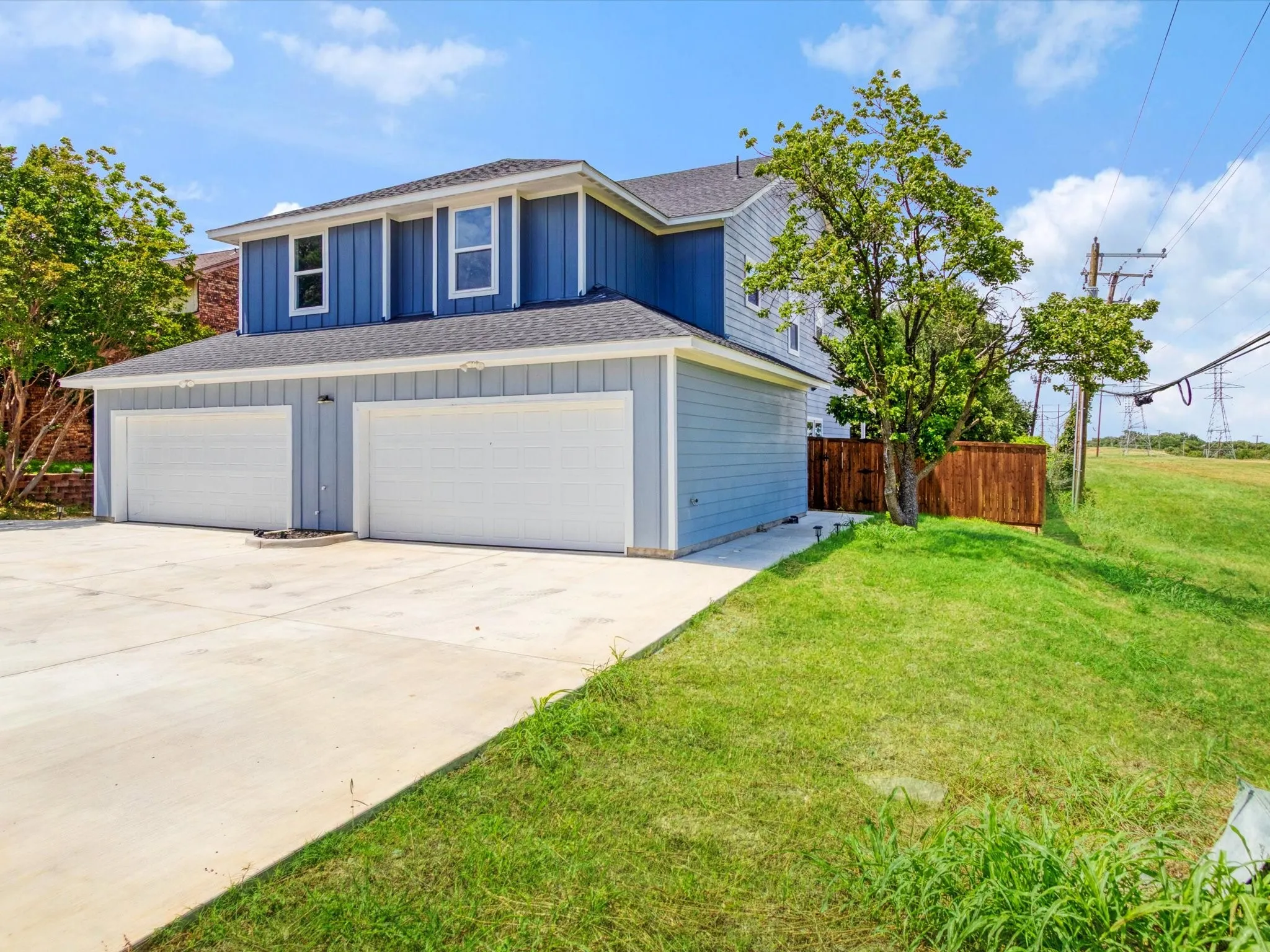Single Family Residence For Sale in Tarrant County , 6223 Post Oak Terrace, Fort Worth, Texas 76112, 3 Bedroom, 3 Bathroom, 2 Garage spaces, 1,555 Sqft, built in 2025, mls#21314495, Real Estate Agent in Fort Worth, Homes For Sale in Tarrant county, Homes For Sale in Fort Worth, Realtor in Fort Worth Texas, Real Estate Brokerage Independent Realty Texas, Luminita Cordes Realtor