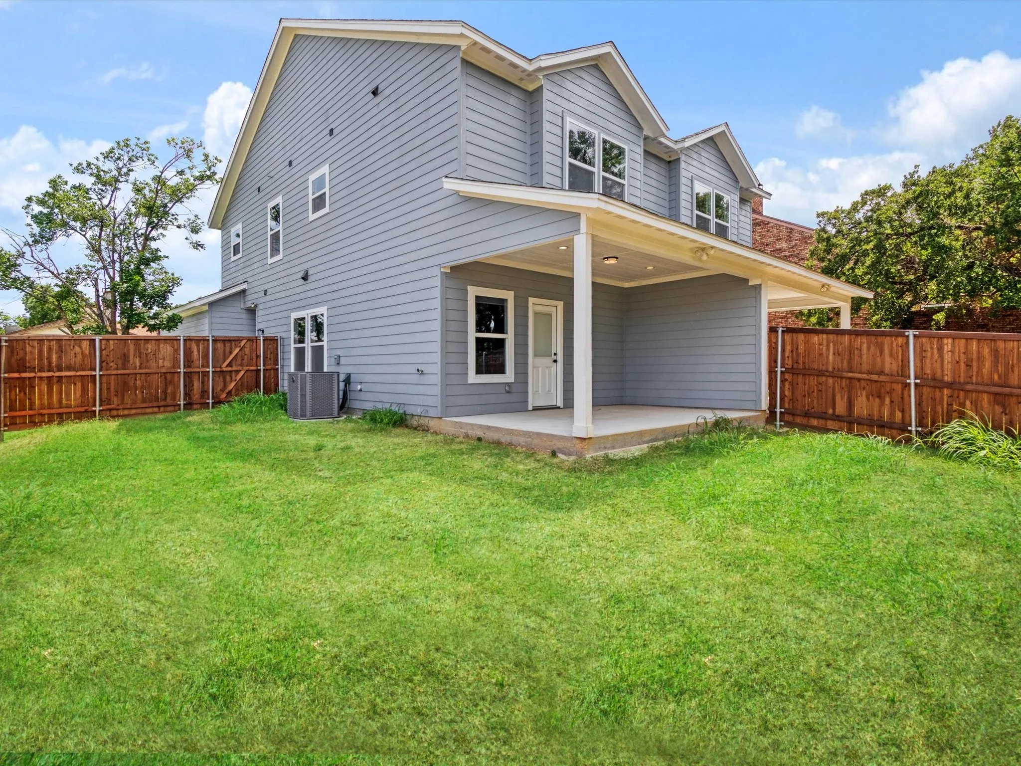 Single Family Residence For Sale in Tarrant County , 6223 Post Oak Terrace, Fort Worth, Texas 76112, 3 Bedroom, 3 Bathroom, 2 Garage spaces, 1,555 Sqft, built in 2025, mls#21314495, Real Estate Agent in Fort Worth, Homes For Sale in Tarrant county, Homes For Sale in Fort Worth, Realtor in Fort Worth Texas, Real Estate Brokerage Independent Realty Texas, Luminita Cordes Realtor