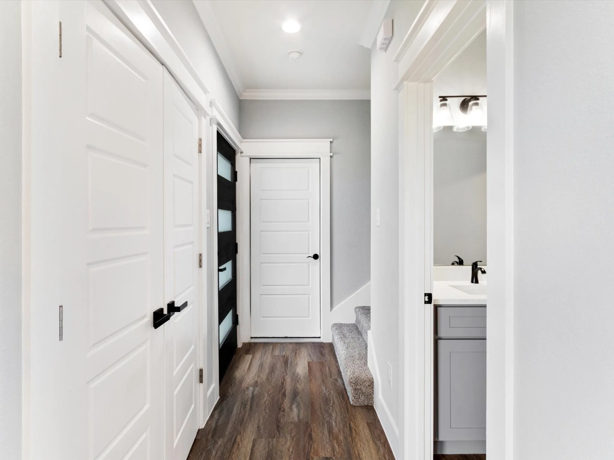 Single Family Residence For Sale in Tarrant County , 6223 Post Oak Terrace, Fort Worth, Texas 76112, 3 Bedroom, 3 Bathroom, 2 Garage spaces, 1,555 Sqft, built in 2025, mls#21314495, Real Estate Agent in Fort Worth, Homes For Sale in Tarrant county, Homes For Sale in Fort Worth, Realtor in Fort Worth Texas, Real Estate Brokerage Independent Realty Texas, Luminita Cordes Realtor