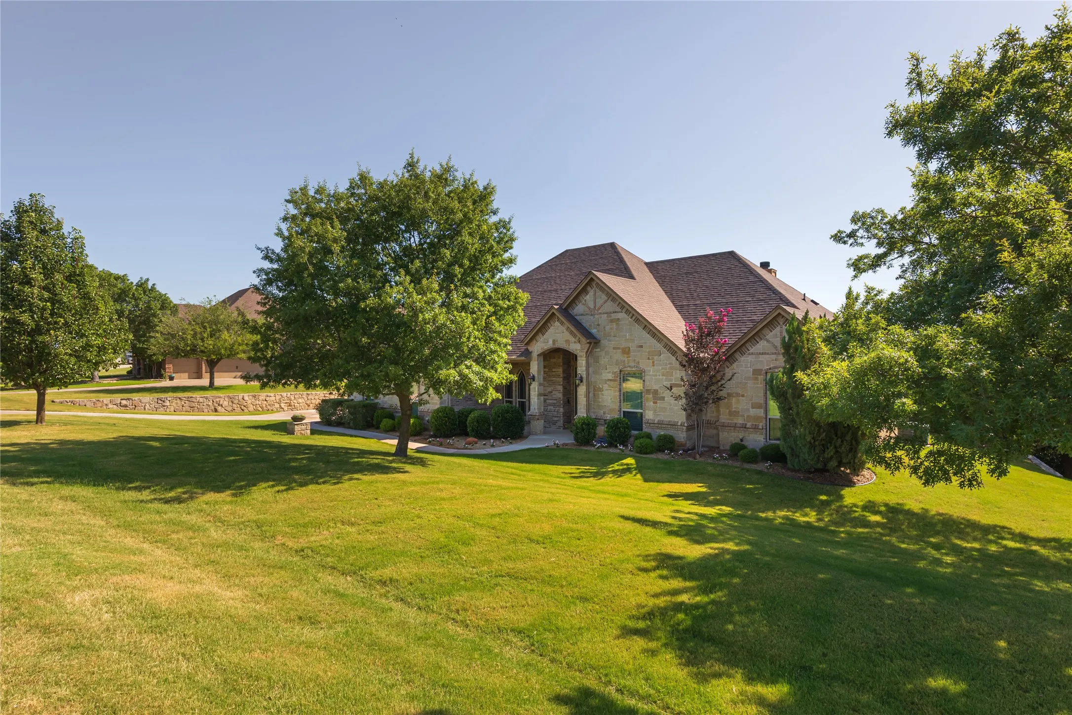 Single Family Residence For Sale in Parker County , 149 Meadow Arbor Drive, Weatherford, Texas 76085, 4 Bedroom, 2 Bathroom, 3 Garage spaces, 2,410 Sqft, built in 2012, mls#21330119, Real Estate Agent in Weatherford, Homes For Sale in Parker county, Homes For Sale in Weatherford, Realtor in Weatherford Texas, Real Estate Brokerage Independent Realty Texas, Luminita Cordes Realtor