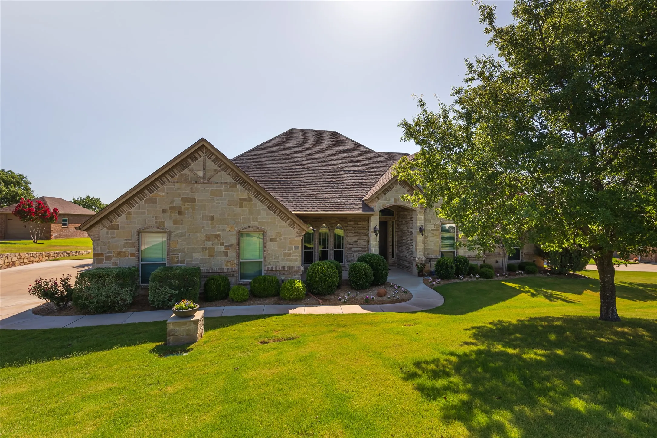 Single Family Residence For Sale in Parker County , 149 Meadow Arbor Drive, Weatherford, Texas 76085, 4 Bedroom, 2 Bathroom, 3 Garage spaces, 2,410 Sqft, built in 2012, mls#21330119, Real Estate Agent in Weatherford, Homes For Sale in Parker county, Homes For Sale in Weatherford, Realtor in Weatherford Texas, Real Estate Brokerage Independent Realty Texas, Luminita Cordes Realtor