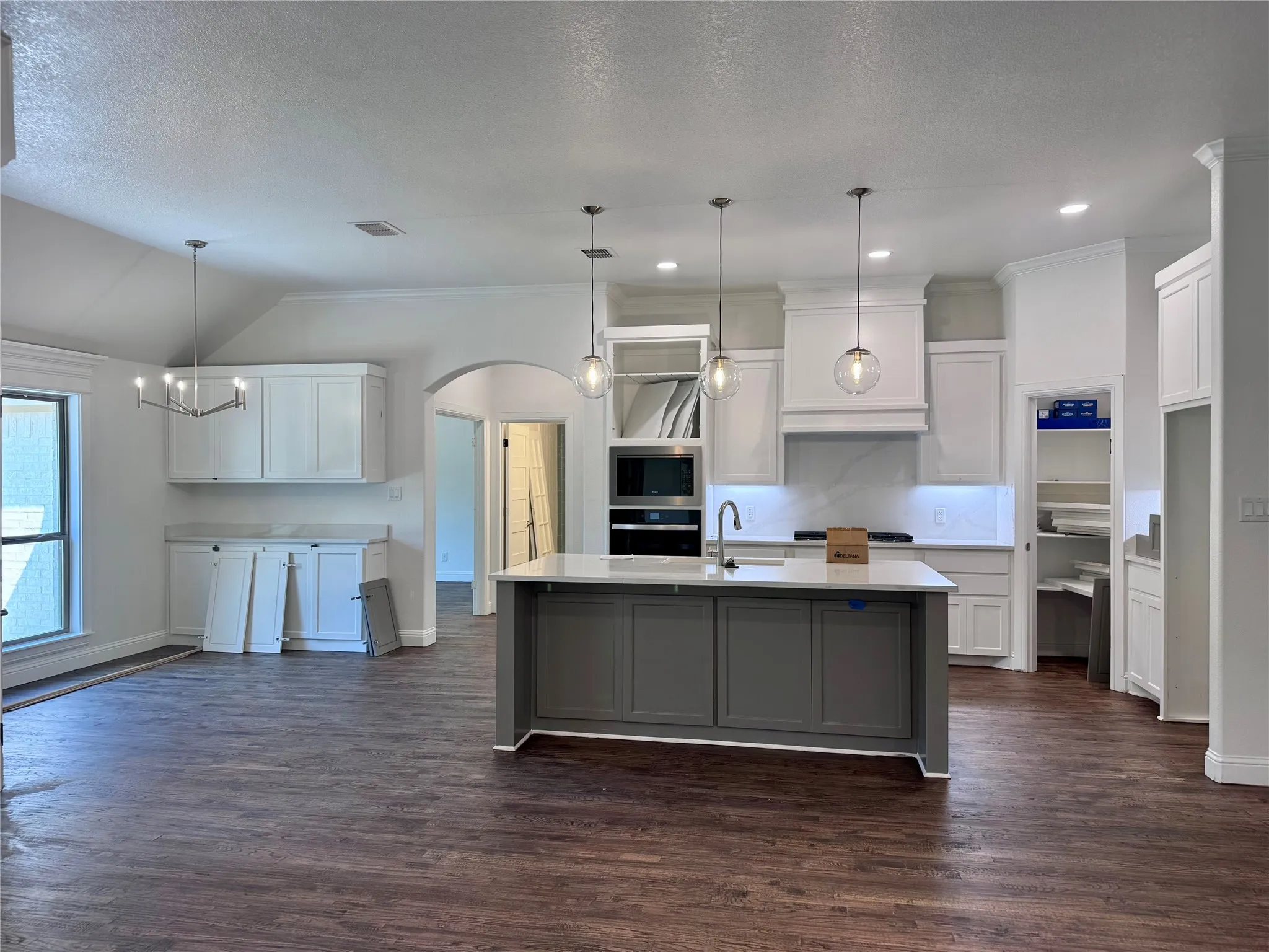 Single Family Residence For Sale in Parker County , 5025 Glenoaks Court, Weatherford, Texas 76088, 3 Bedrooms, 3 Bathrooms, 3 Garage spaces, 2,480 Sqft, built in 2026, Price $595,900, mls#21324159, Real Estate Agent in Weatherford, Homes For Sale in Parker county, Homes For Sale in Weatherford, Realtor in Weatherford Texas, Real Estate Brokerage Independent Realty Texas, Luminita Cordes Realtor
