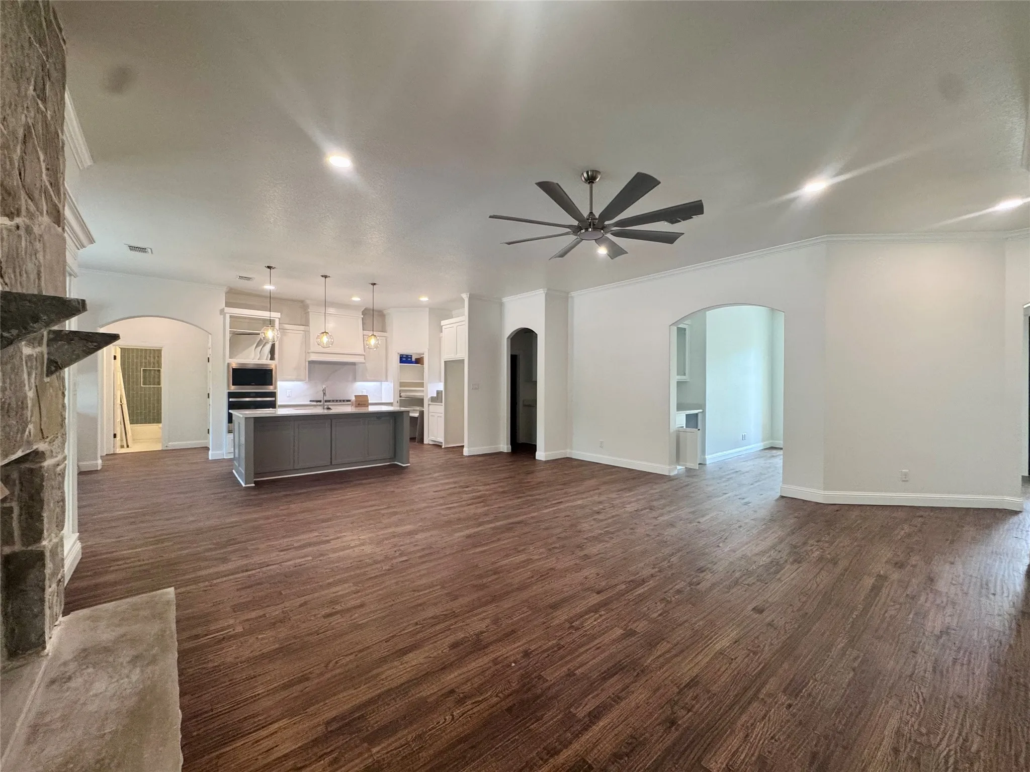 Single Family Residence For Sale in Parker County , 5025 Glenoaks Court, Weatherford, Texas 76088, 3 Bedrooms, 3 Bathrooms, 3 Garage spaces, 2,480 Sqft, built in 2026, Price $595,900, mls#21324159, Real Estate Agent in Weatherford, Homes For Sale in Parker county, Homes For Sale in Weatherford, Realtor in Weatherford Texas, Real Estate Brokerage Independent Realty Texas, Luminita Cordes Realtor