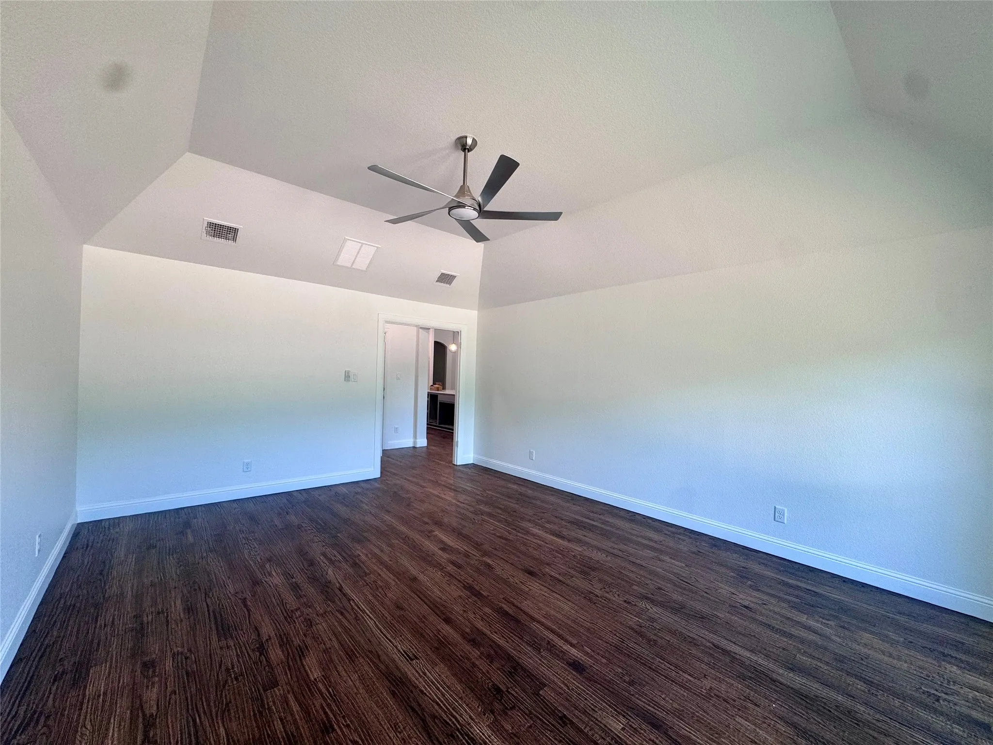Single Family Residence For Sale in Parker County , 5025 Glenoaks Court, Weatherford, Texas 76088, 3 Bedrooms, 3 Bathrooms, 3 Garage spaces, 2,480 Sqft, built in 2026, Price $595,900, mls#21324159, Real Estate Agent in Weatherford, Homes For Sale in Parker county, Homes For Sale in Weatherford, Realtor in Weatherford Texas, Real Estate Brokerage Independent Realty Texas, Luminita Cordes Realtor