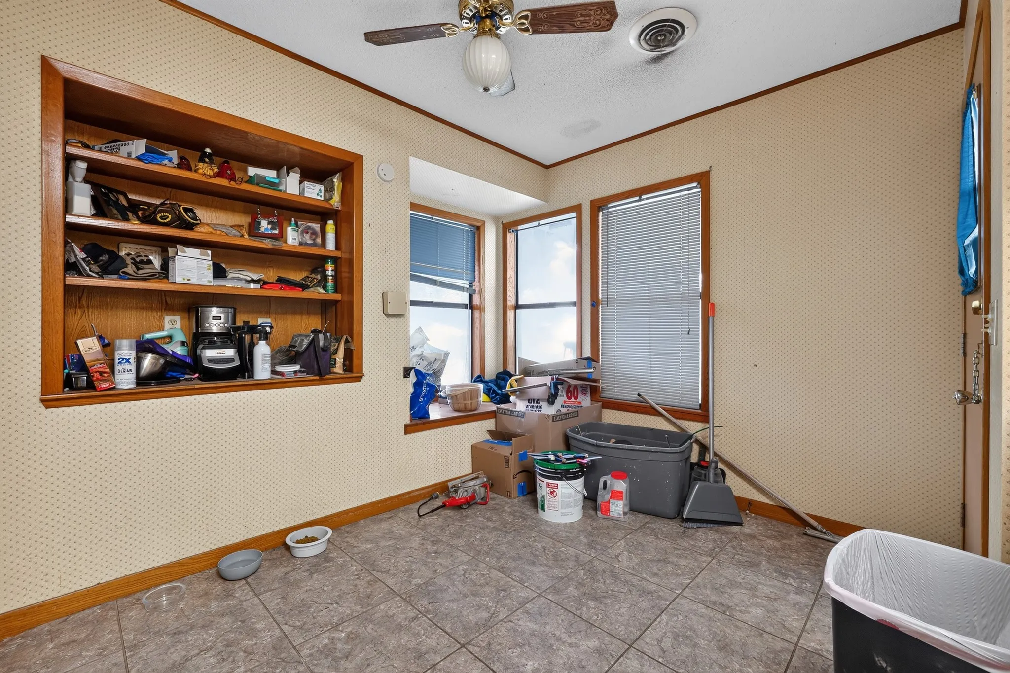 Single Family Residence For Sale in Mills County , 2211 Fisher Street, Goldthwaite, Texas 76844, 3 Bedroom, 2 Bathroom, Garage spaces, 2,769 Sqft, built in 1950, mls#21330221, Real Estate Agent in Goldthwaite, Homes For Sale in Mills county, Homes For Sale in Goldthwaite, Realtor in Goldthwaite Texas, Real Estate Brokerage Independent Realty Texas, Luminita Cordes Realtor