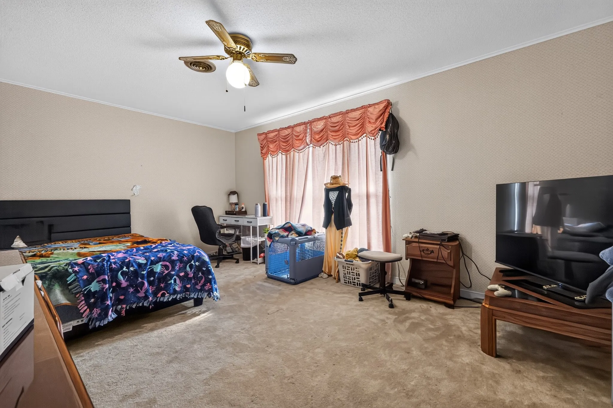 Single Family Residence For Sale in Mills County , 2211 Fisher Street, Goldthwaite, Texas 76844, 3 Bedroom, 2 Bathroom, Garage spaces, 2,769 Sqft, built in 1950, mls#21330221, Real Estate Agent in Goldthwaite, Homes For Sale in Mills county, Homes For Sale in Goldthwaite, Realtor in Goldthwaite Texas, Real Estate Brokerage Independent Realty Texas, Luminita Cordes Realtor